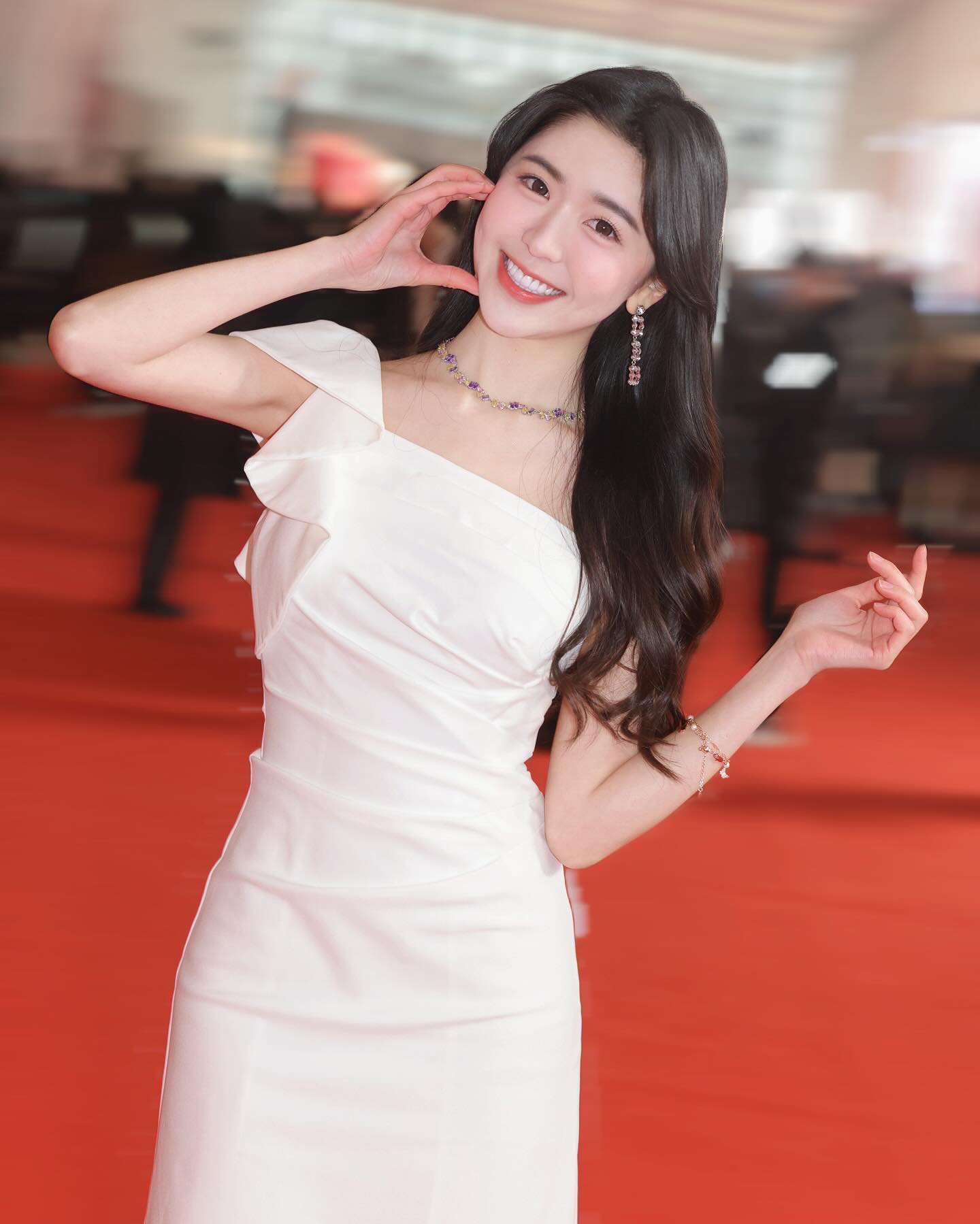 大馬正妹「張安琪」姣好身材來勢洶洶！甜笑勾引魅力十足-第1章-图片8