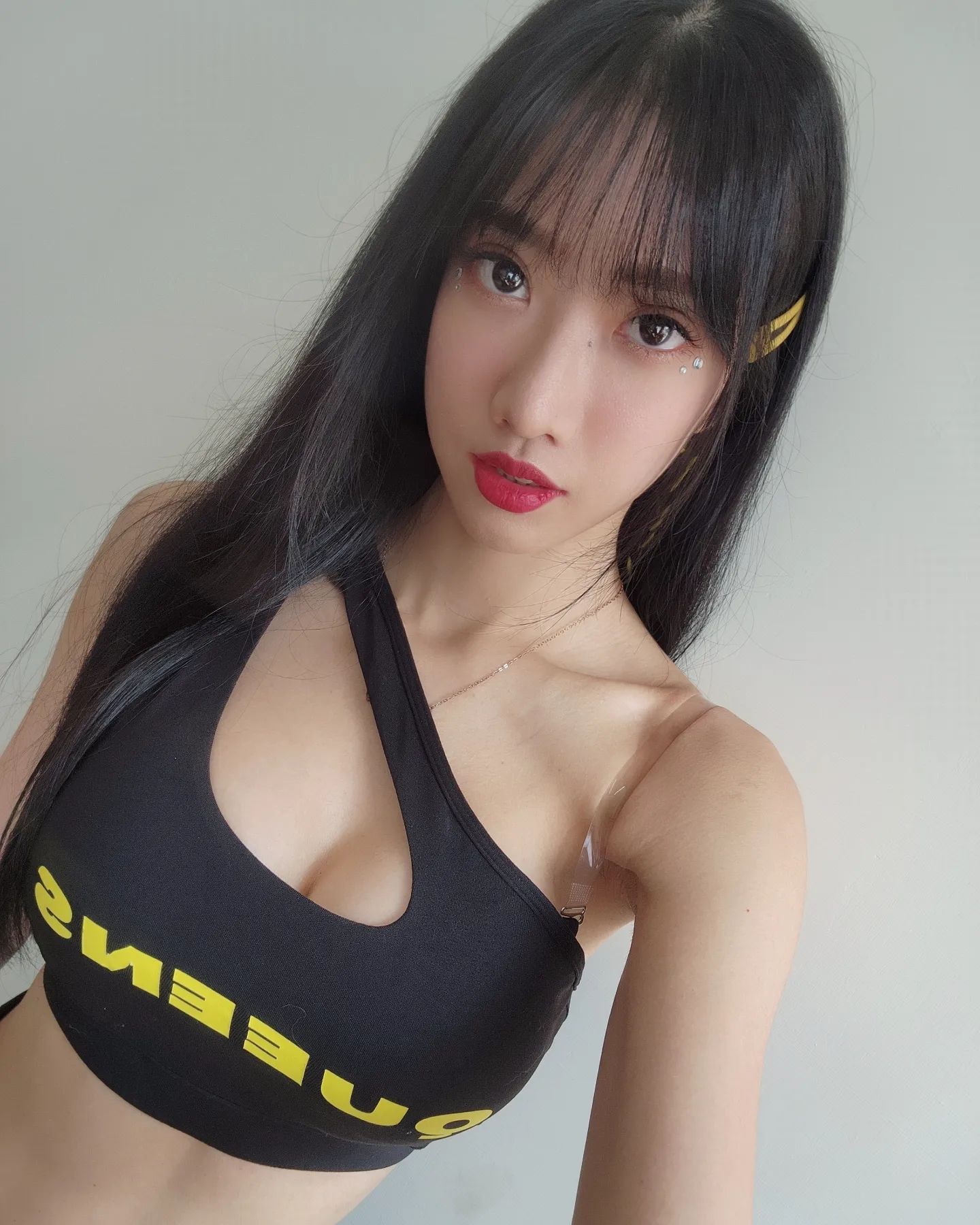 超辣鼓手「楊楊」迷人胸型飽滿柔軟相當吸睛-第1章-图片2