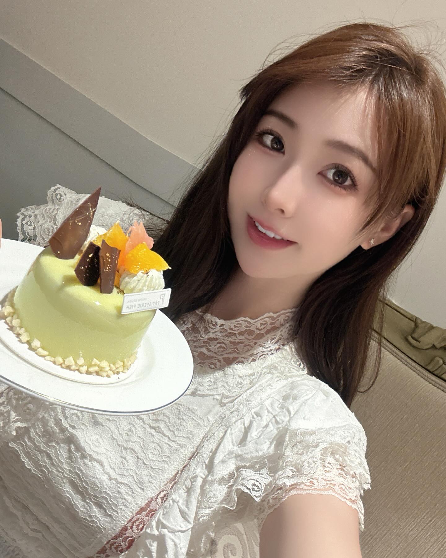 長髮嫩妹「李馨cin cin」白皙身材...性感韻味招架不住-第1章-图片10