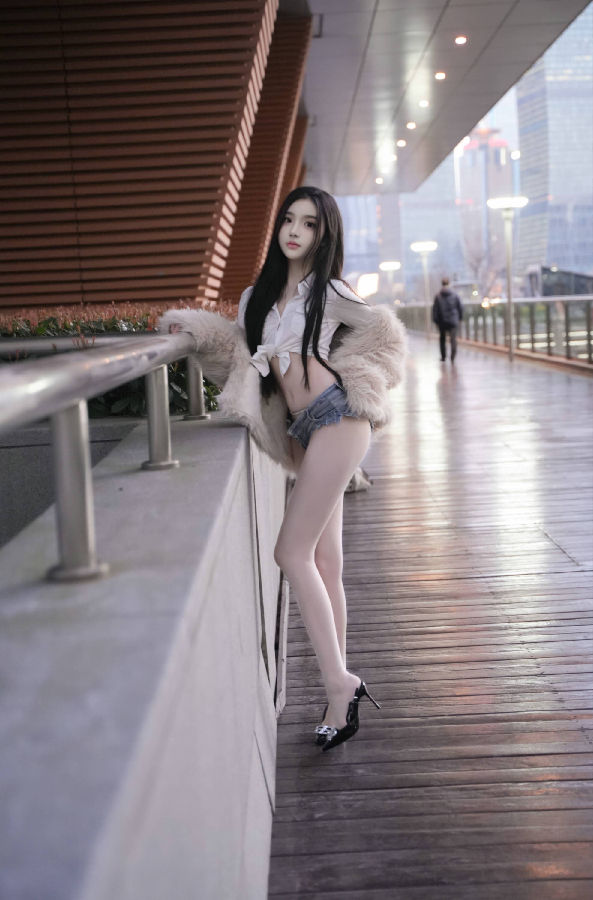 【秀人番外收集系列】美模 龍雪兒 無內肉絲【82P】-第1章-图片7