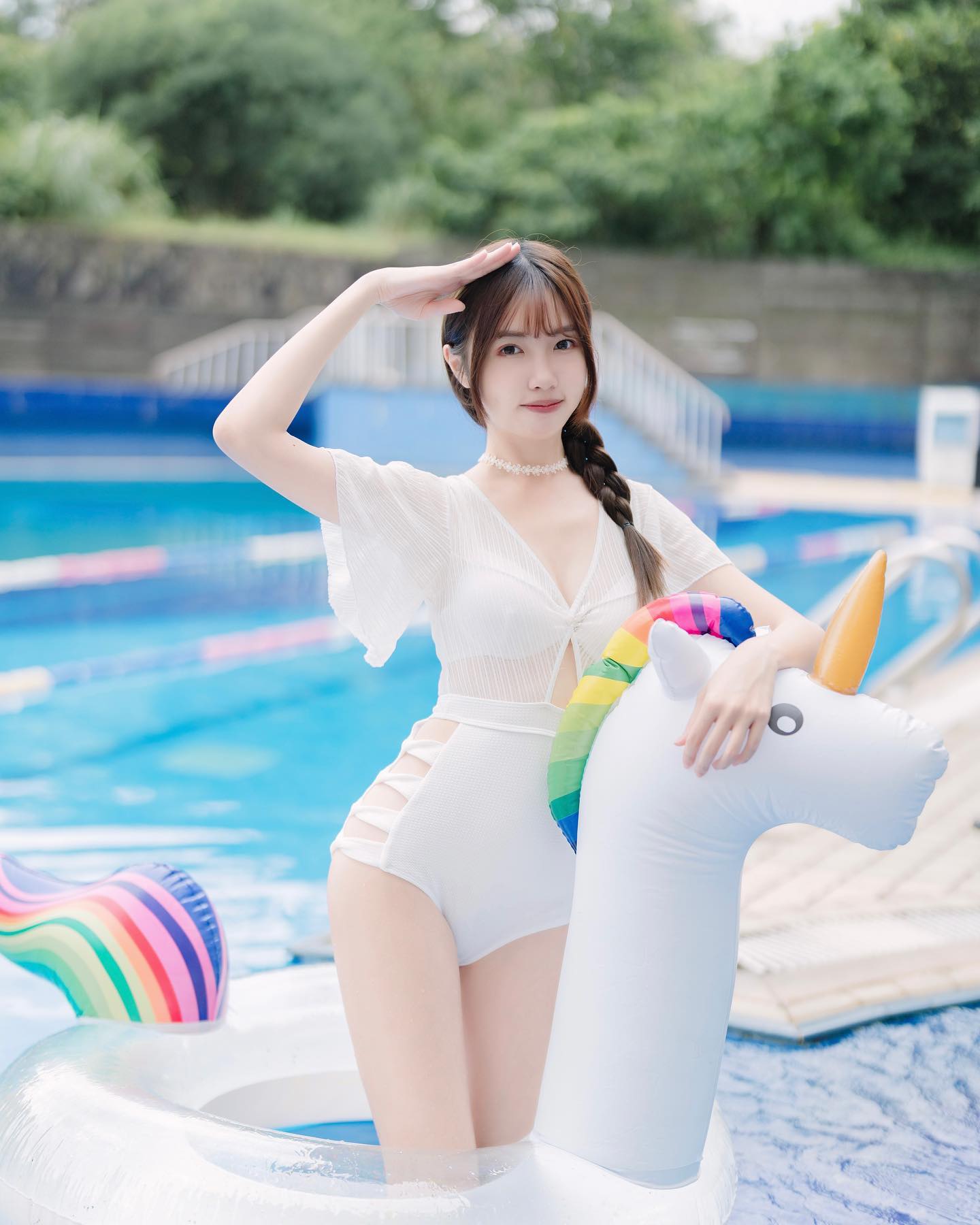 可愛美少女「恵米」無懈可擊的招牌美腿實在太誘惑-第1章-图片10