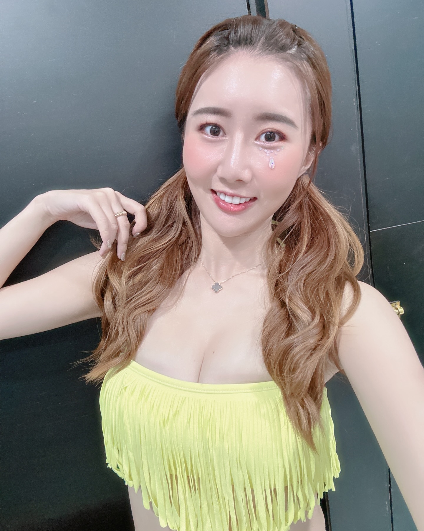 正妹「軒軒」臉蛋太甜了......火辣美體讓你全身酥麻-第1章-图片9