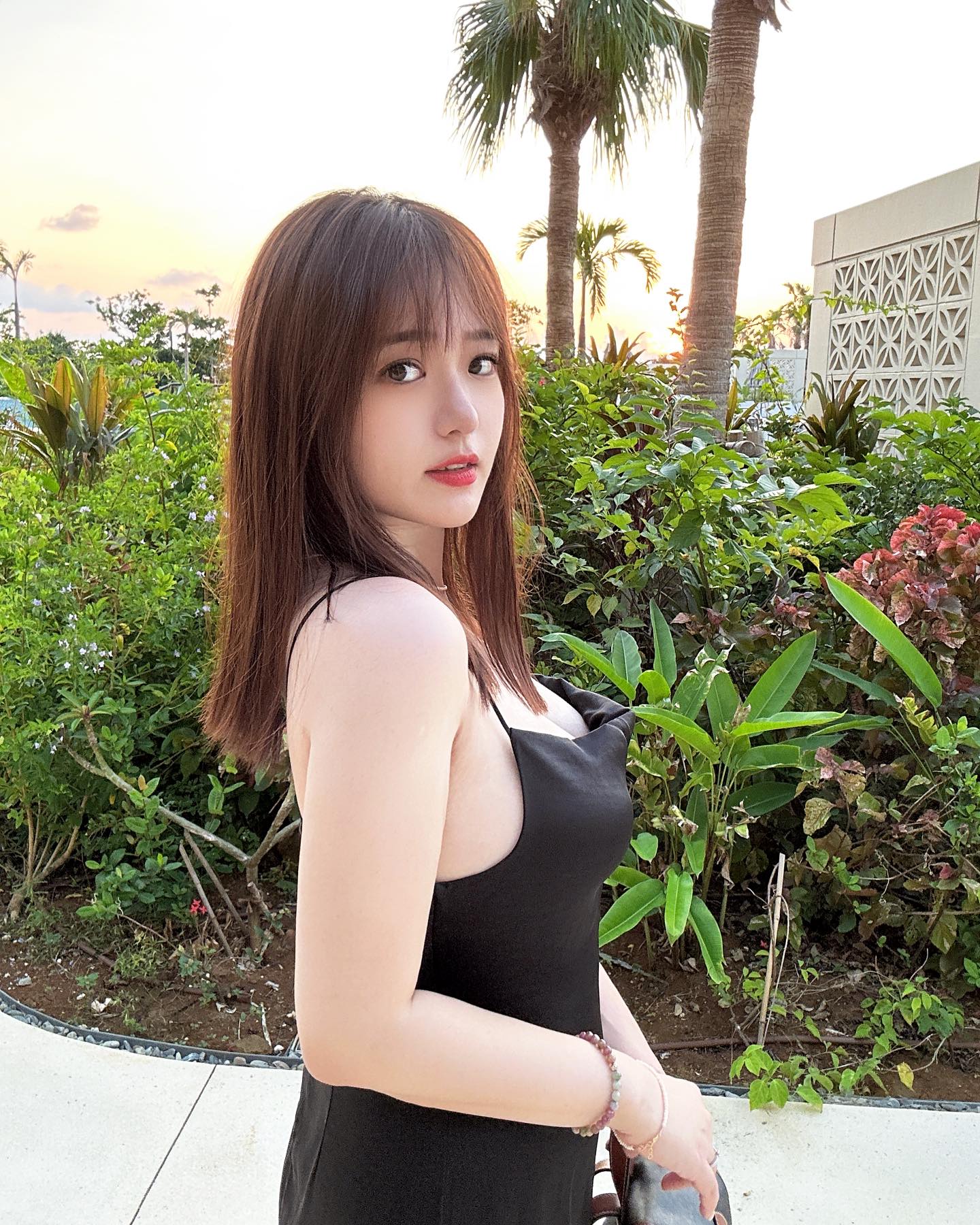 氣質美女「王緒緒Anna」魔鬼身材讓粉絲驚喜連連-第1章-图片8