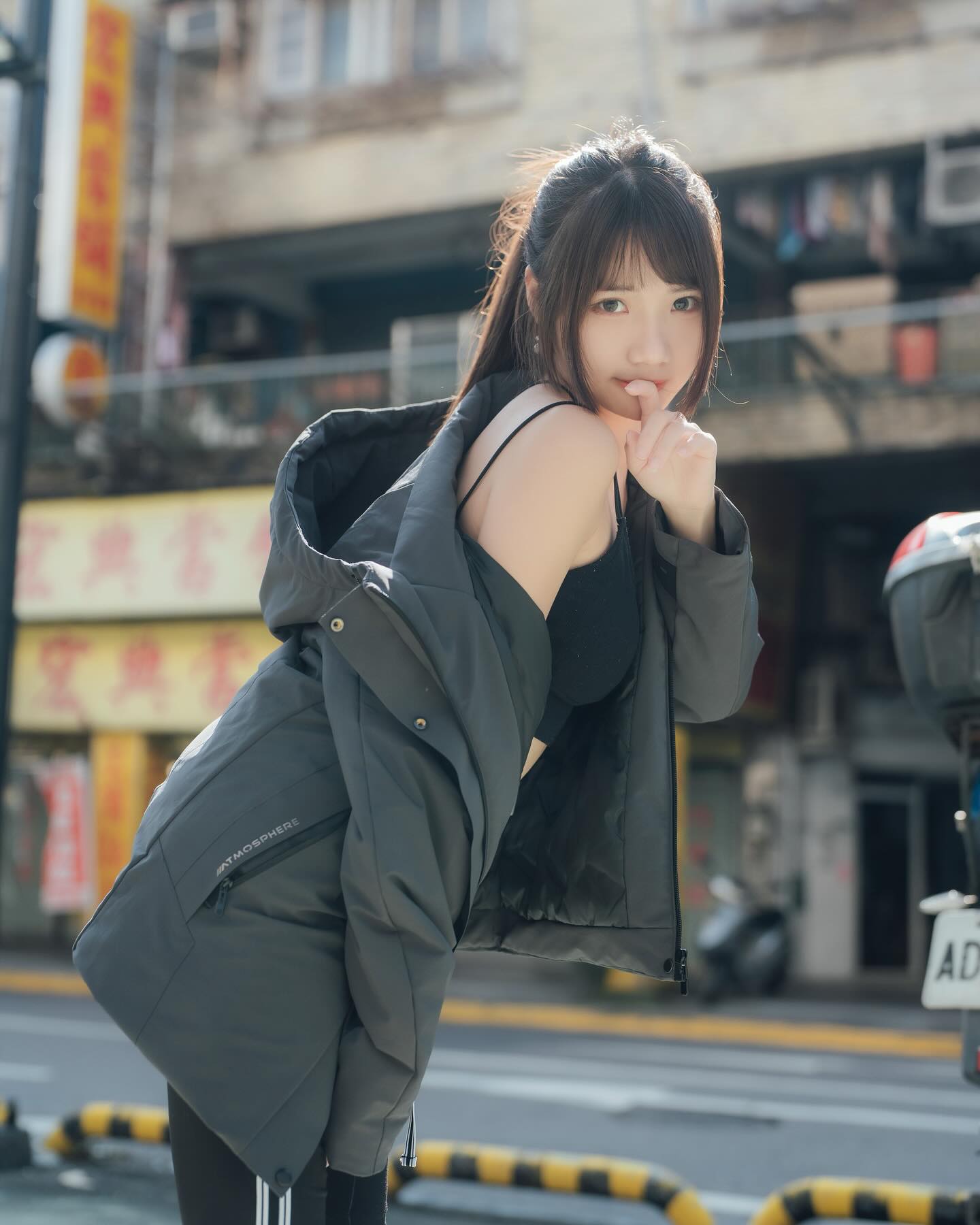 爆乳妹「nimo尼莫」渾圓形狀好犯規讓人血脈噴張-第1章-图片10