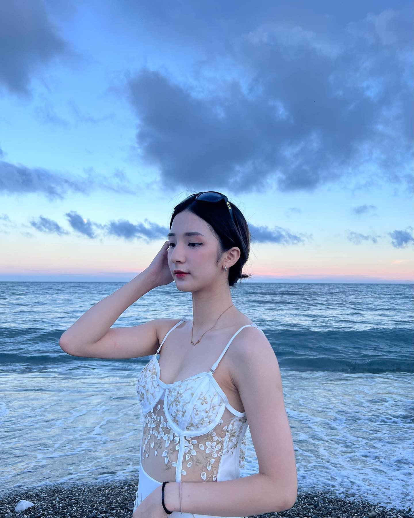 最頂本土練習生「超頻震動」轟動炸開SSR好身材-第1章-图片3