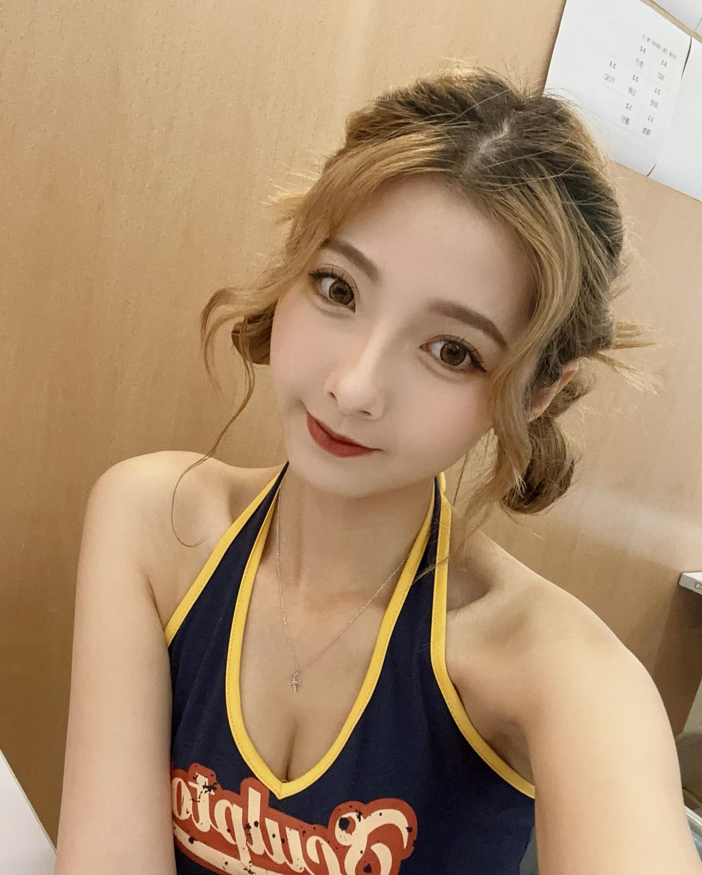 正妹「汶汶」顏值跟乳量兼具 身姿性感誘人-第1章-图片9