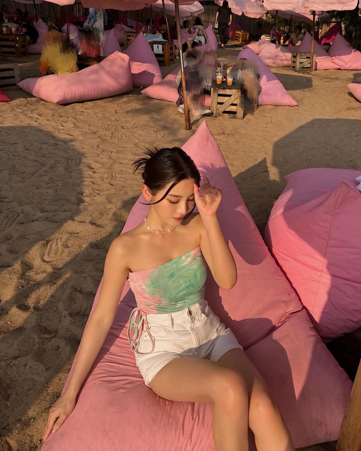 北一女神出國大解放「超巨半球」不科學曲線撐大比基尼-第1章-图片6