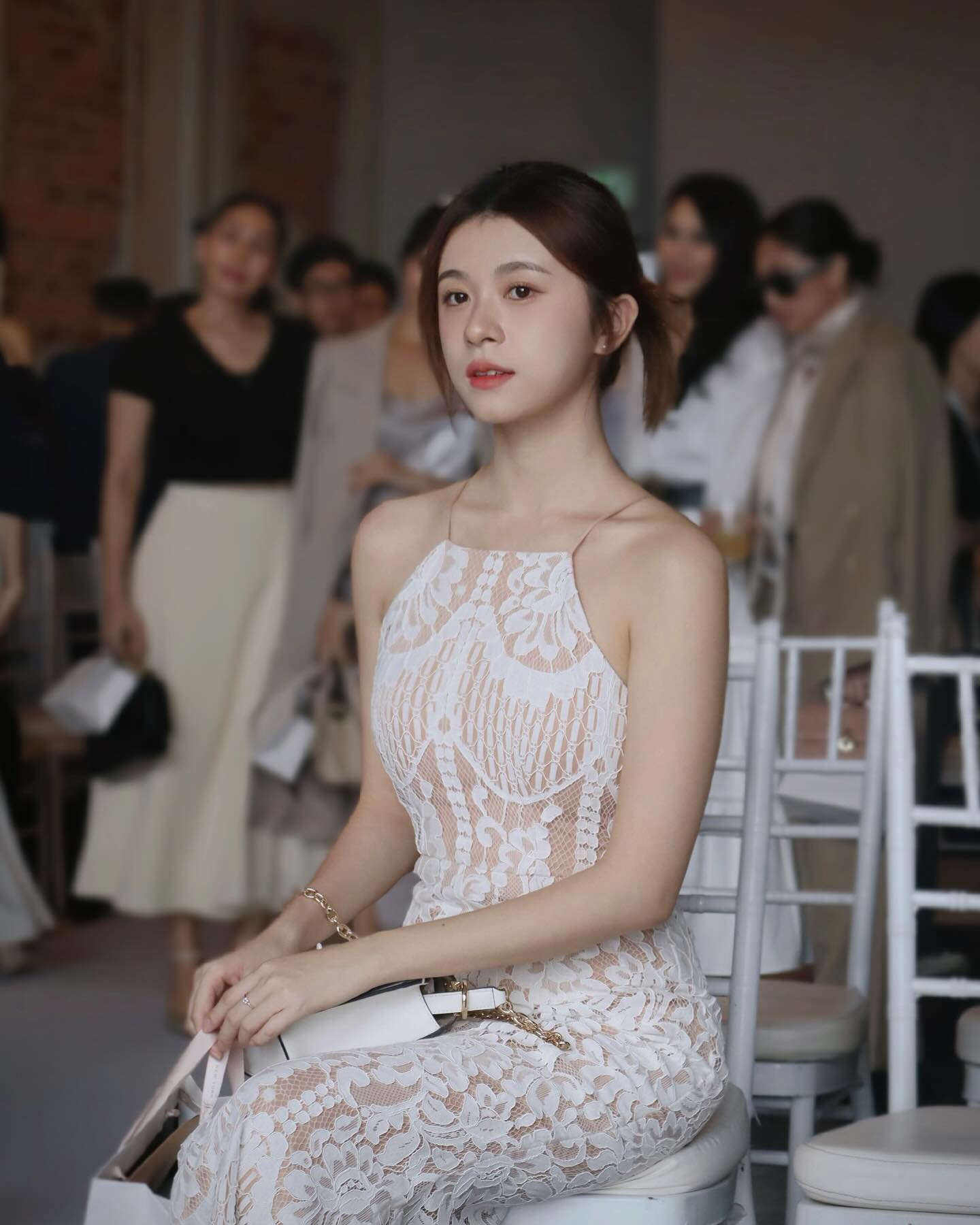 正魅「朱妍彬」氣質外型令人驚豔 姣好身材大方展現-第1章-图片1