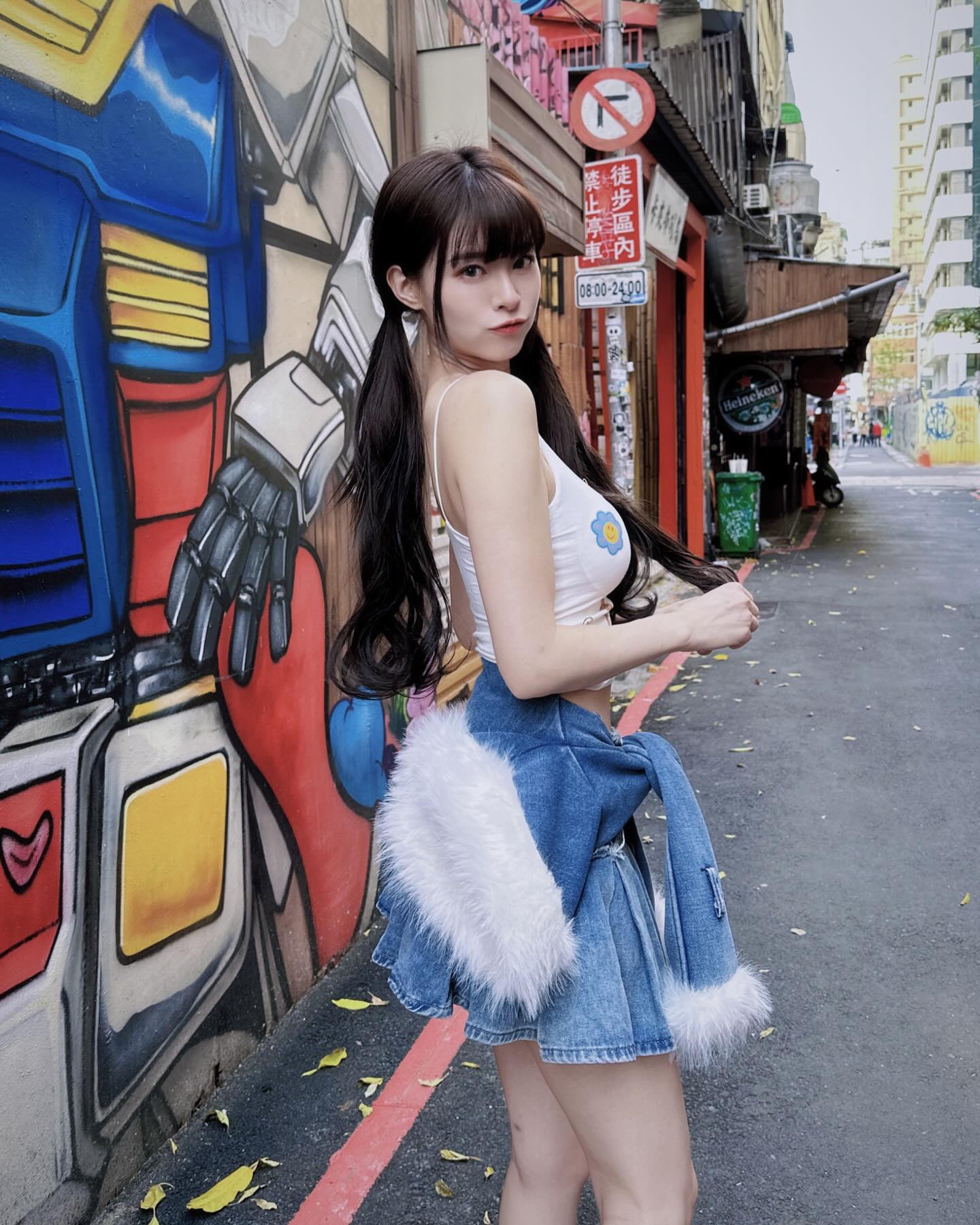 實況主正妹「林芝衣」可甜可辣惹人愛！有著強大優質身材-第1章-图片1