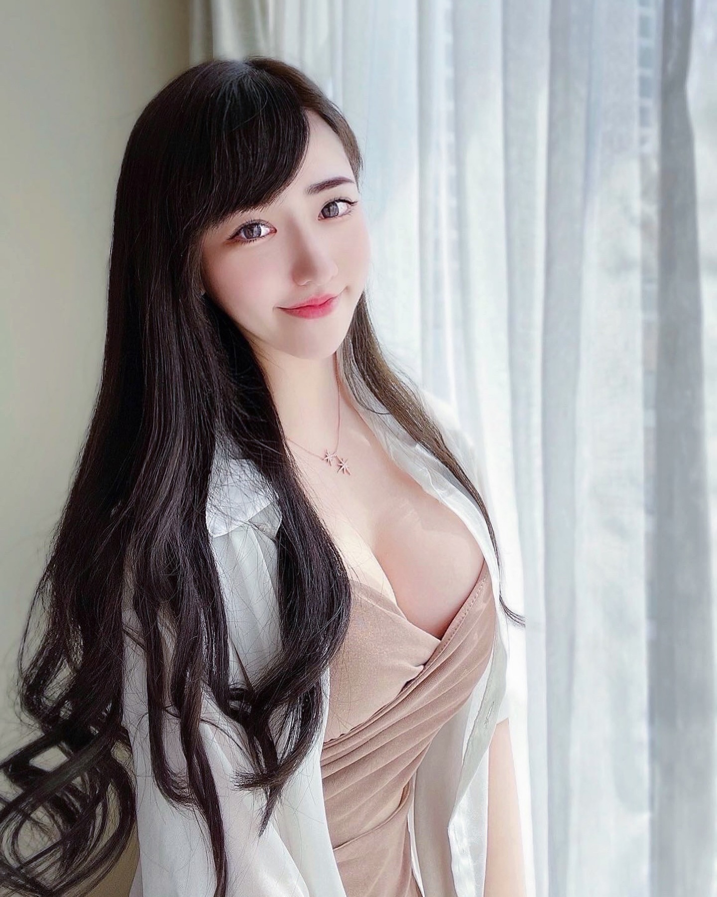 最美護理師「Elle」銷魂身材讓人受不了....穿上比基尼有夠辣-第1章-图片2