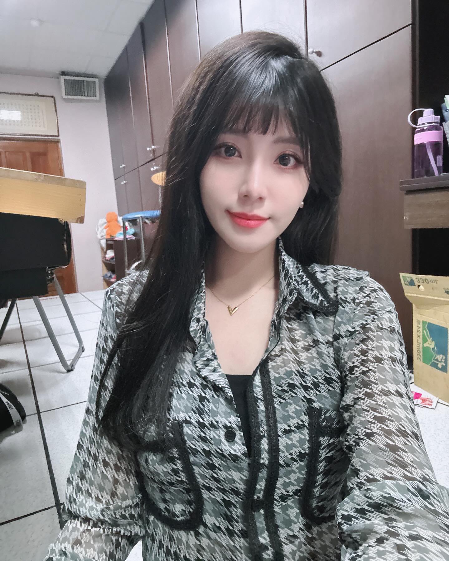 無雙樂團正妹「小彩Zaya」水汪大眼讓人戀愛啦-第1章-图片1