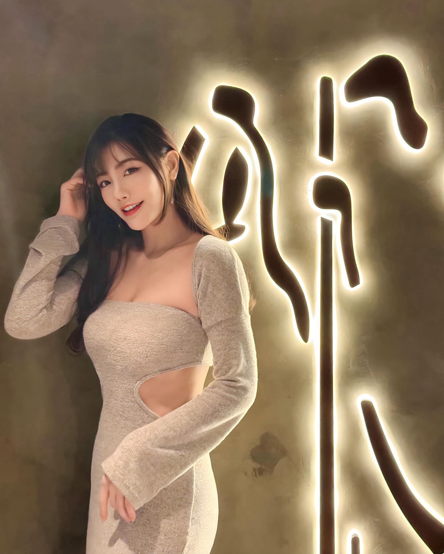 性感嬌娃「陳葳」完美身材滿滿魅力 讓人看了好上火-第1章-图片2