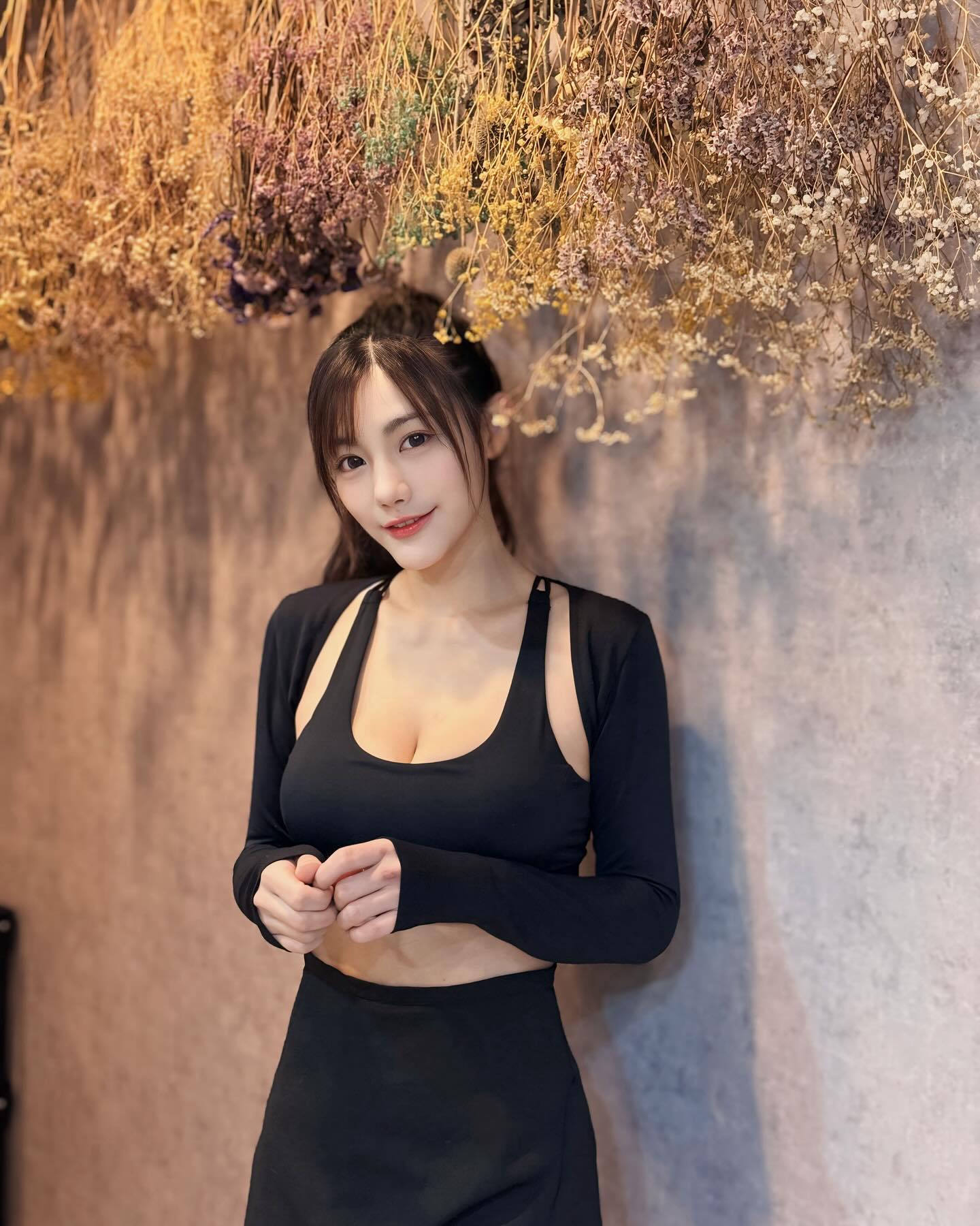 性感嬌娃「陳葳」完美身材滿滿魅力 讓人看了好上火-第1章-图片6