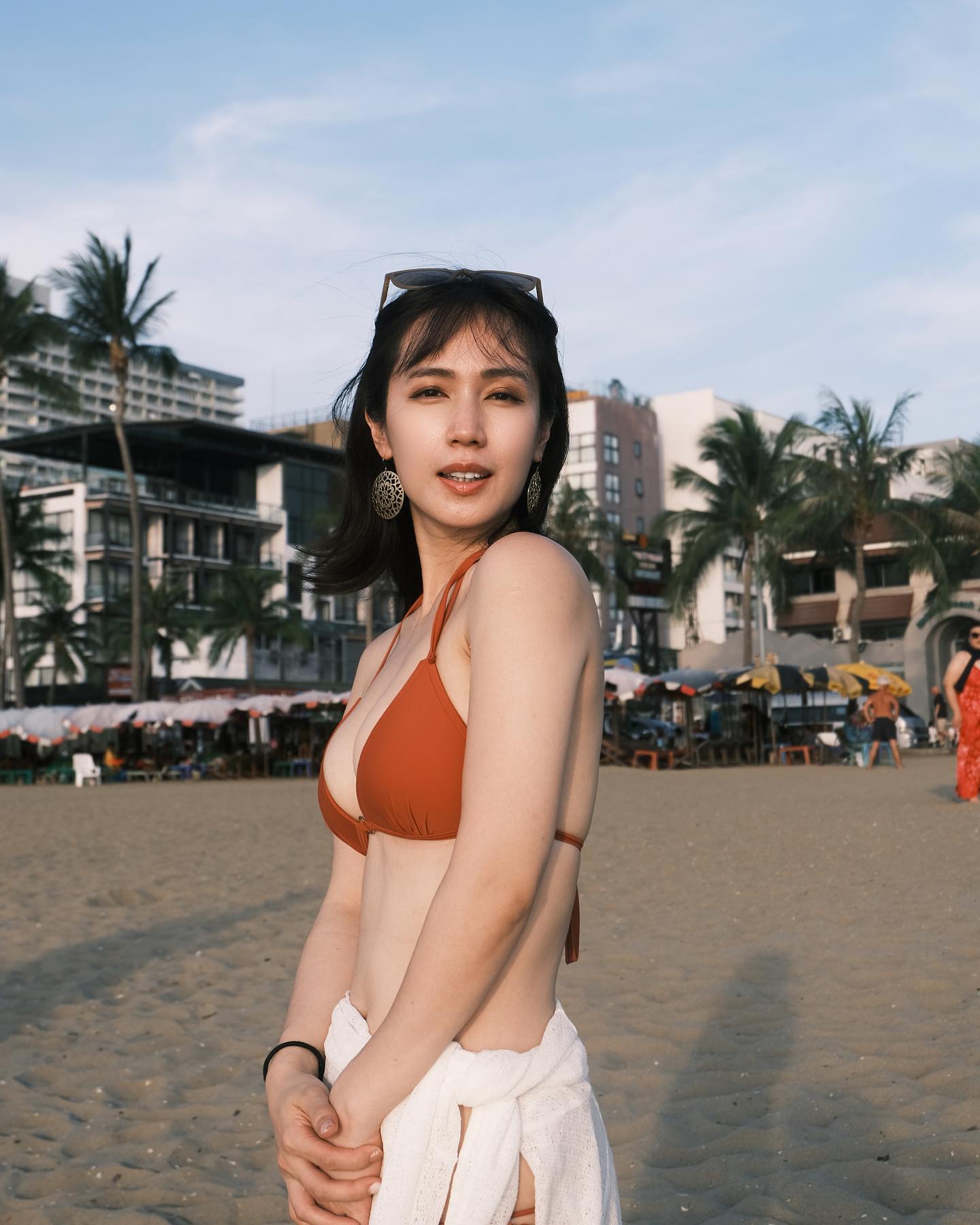 小薰罕曬火辣比基尼外洩「傲人上圍」形狀全被看光-第1章-图片4