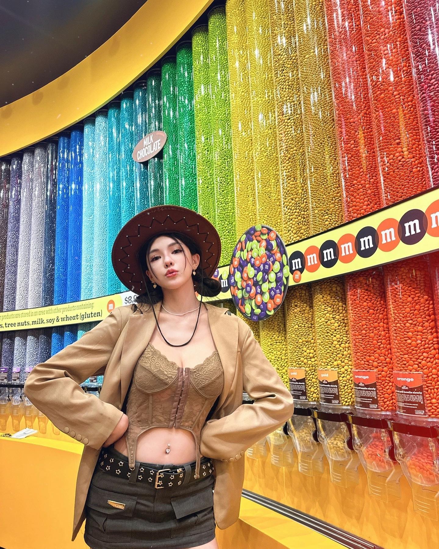 「陳咖喀」性感曲線惹火誘人！視角太逆天-第1章-图片2