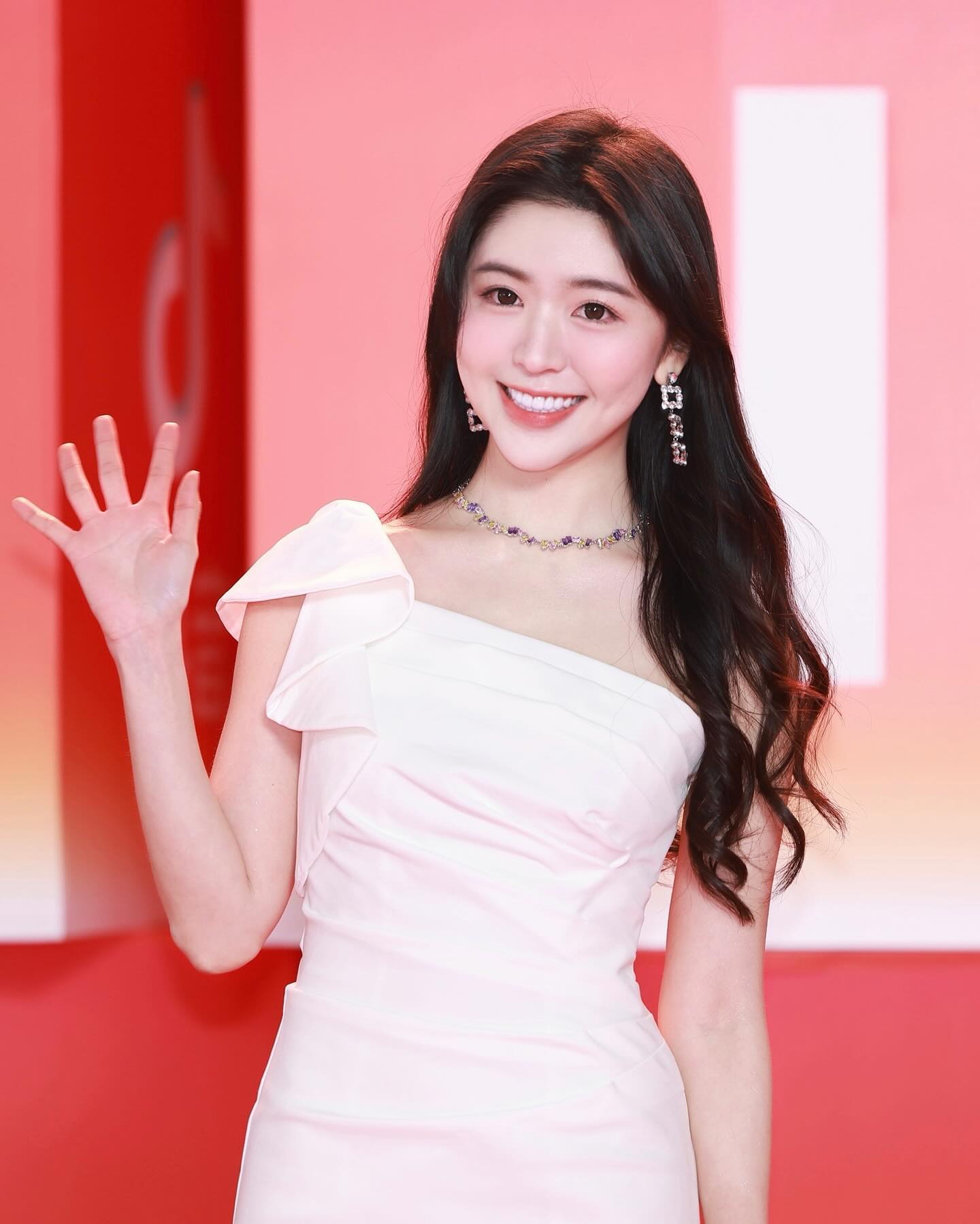 氣質女神「張安琪」渾圓側乳曲線讓人難以招架-第1章-图片10