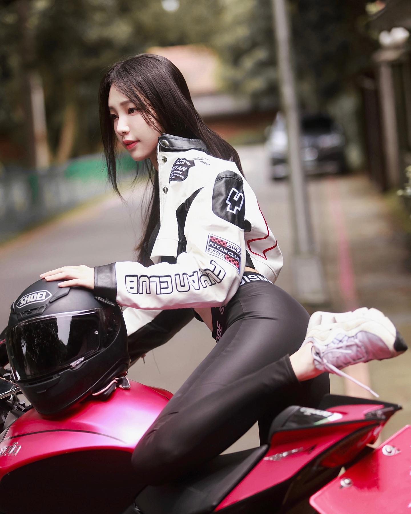 長腿女神「王晨飄Sofia」無法抗拒的誘惑.....一不小心就淪陷-第1章-图片7