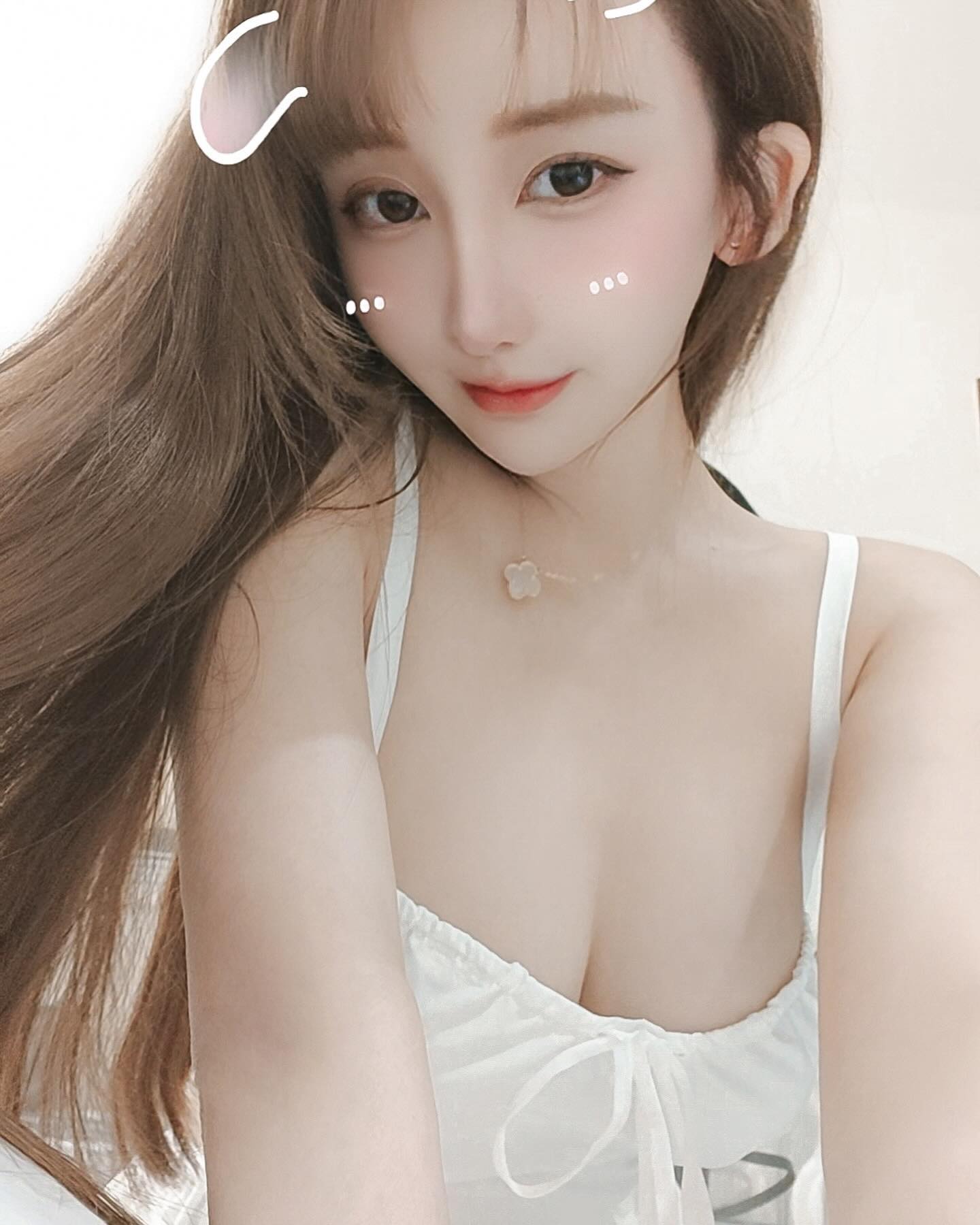 「Amilus Hu」外型甜美實在太優質......身材一脫很有料-第1章-图片1