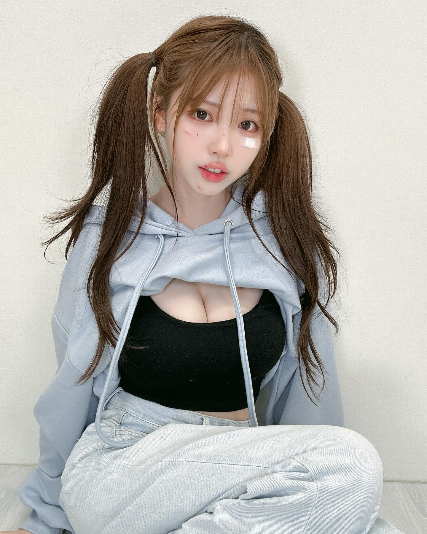 氣質妹「趙兔喵」白嫩肌膚凶器大膽露出 深溝誘惑-第1章-图片7