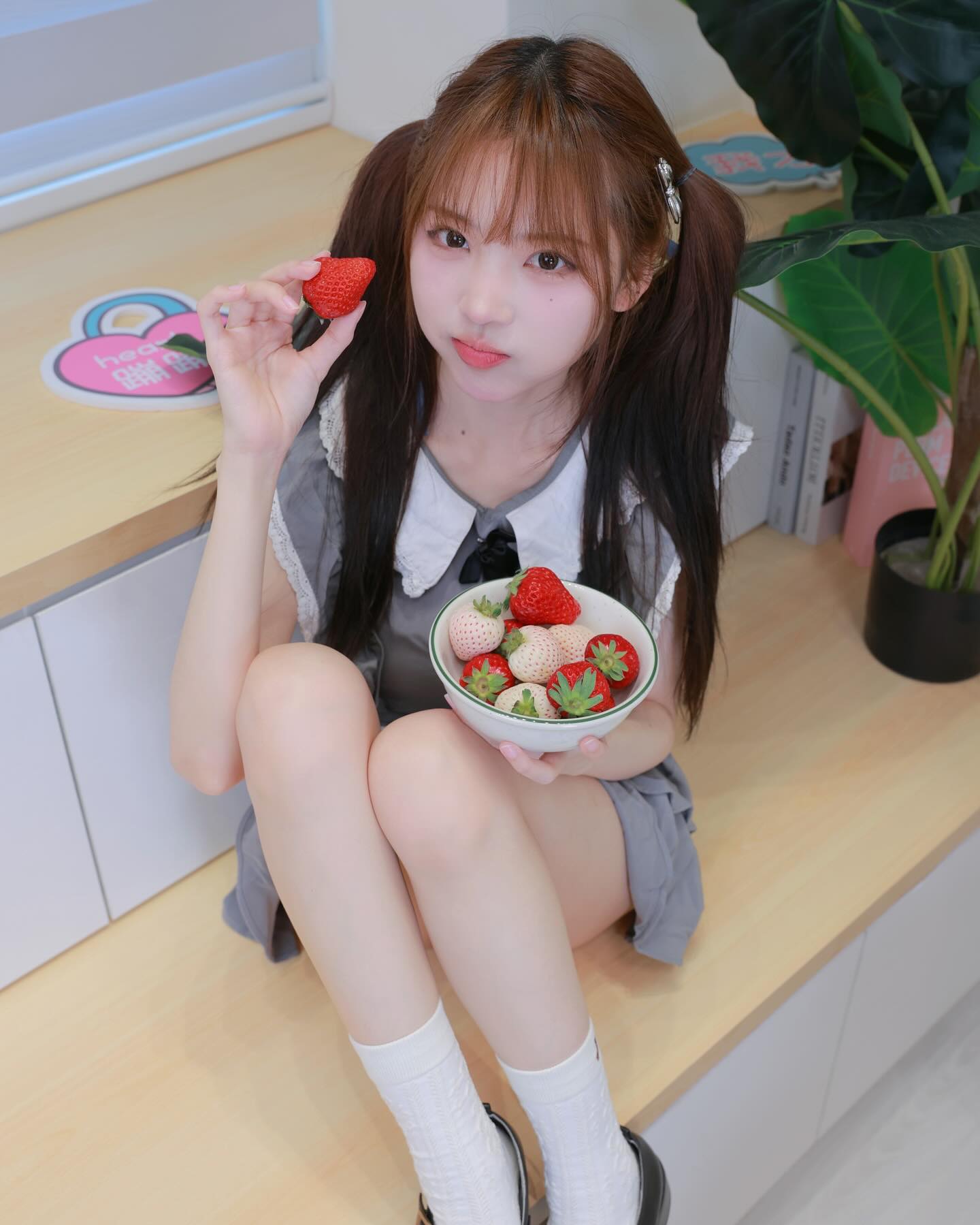 氣質妹「趙兔喵」白嫩肌膚凶器大膽露出 深溝誘惑-第1章-图片9