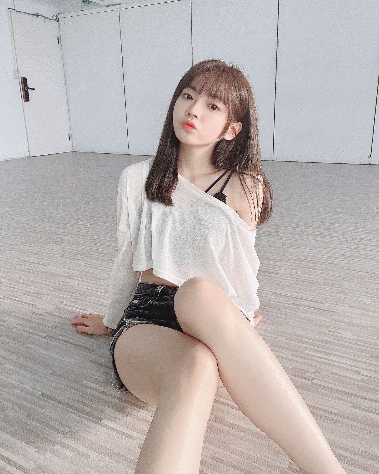 「Duck鴨鴨」魅力眼神狂放電.....顏值滿滿的誘惑-第1章-图片1