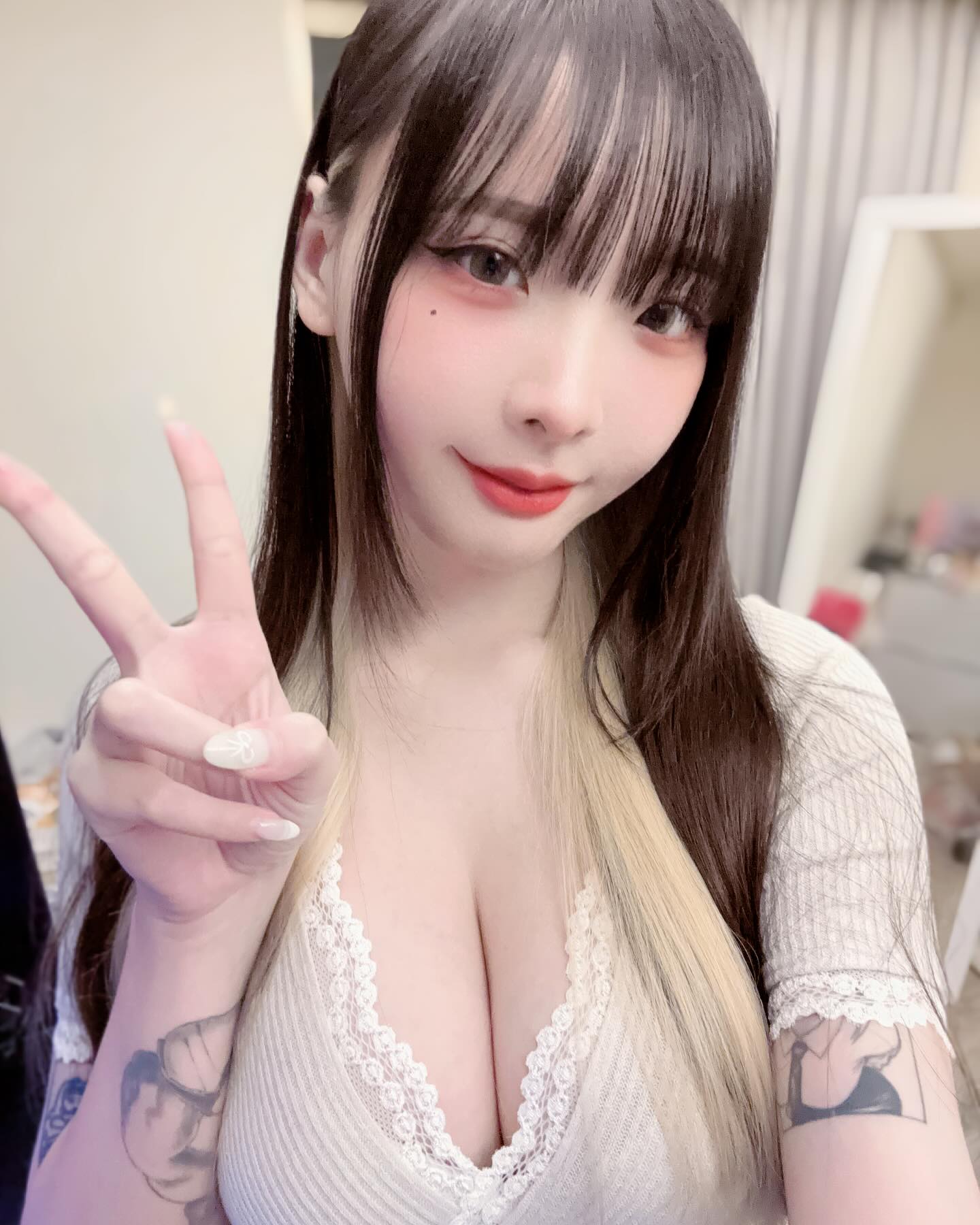 實況正妹「哈妮」白嫩美乳加上那誘人甜笑 一秒征服全場-第1章-图片2