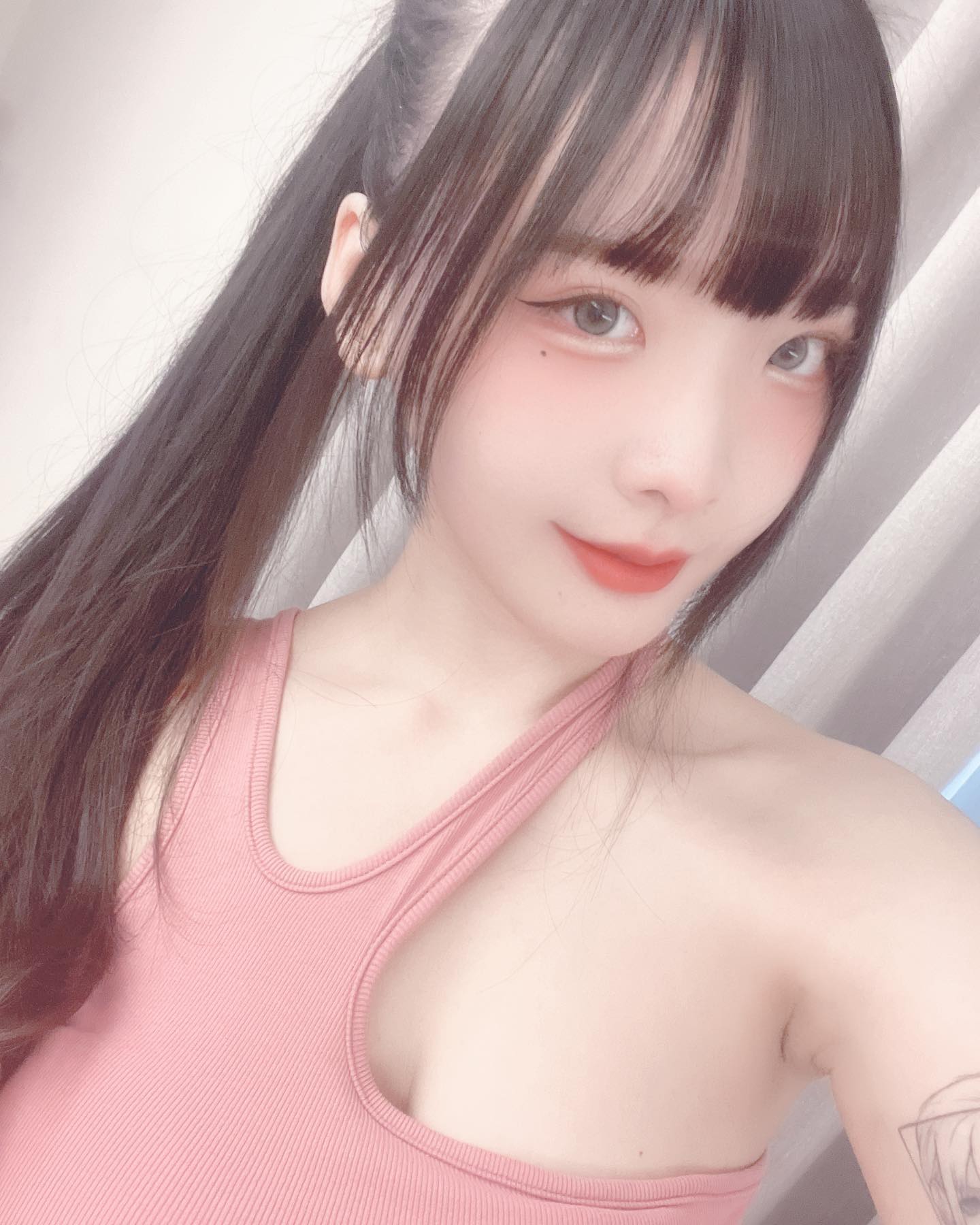 實況正妹「哈妮」白嫩美乳加上那誘人甜笑 一秒征服全場-第1章-图片8