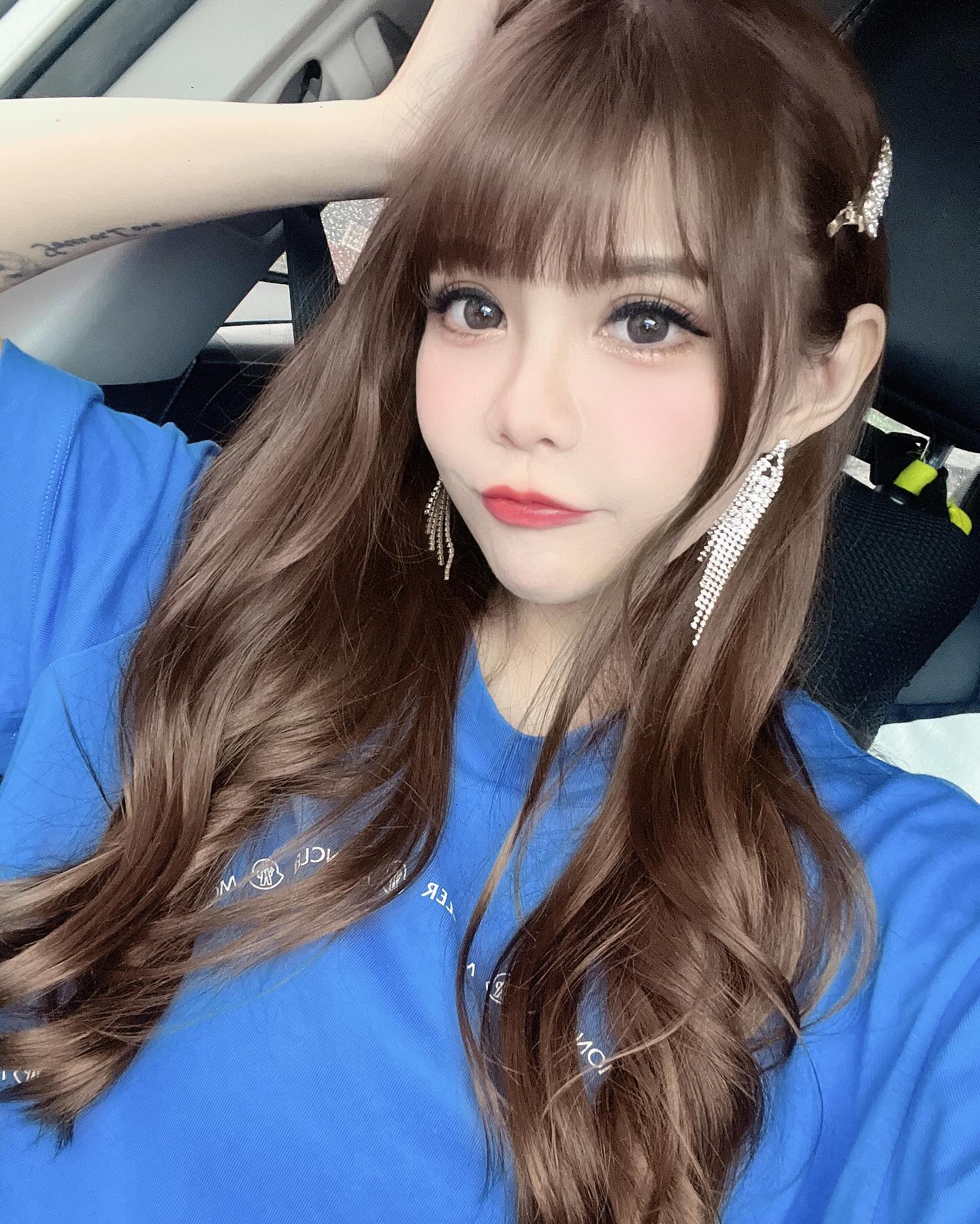 電眼女神「兔寶」美艷外型惹人憐愛 粉絲：全身裝扮真誘惑-第1章-图片1