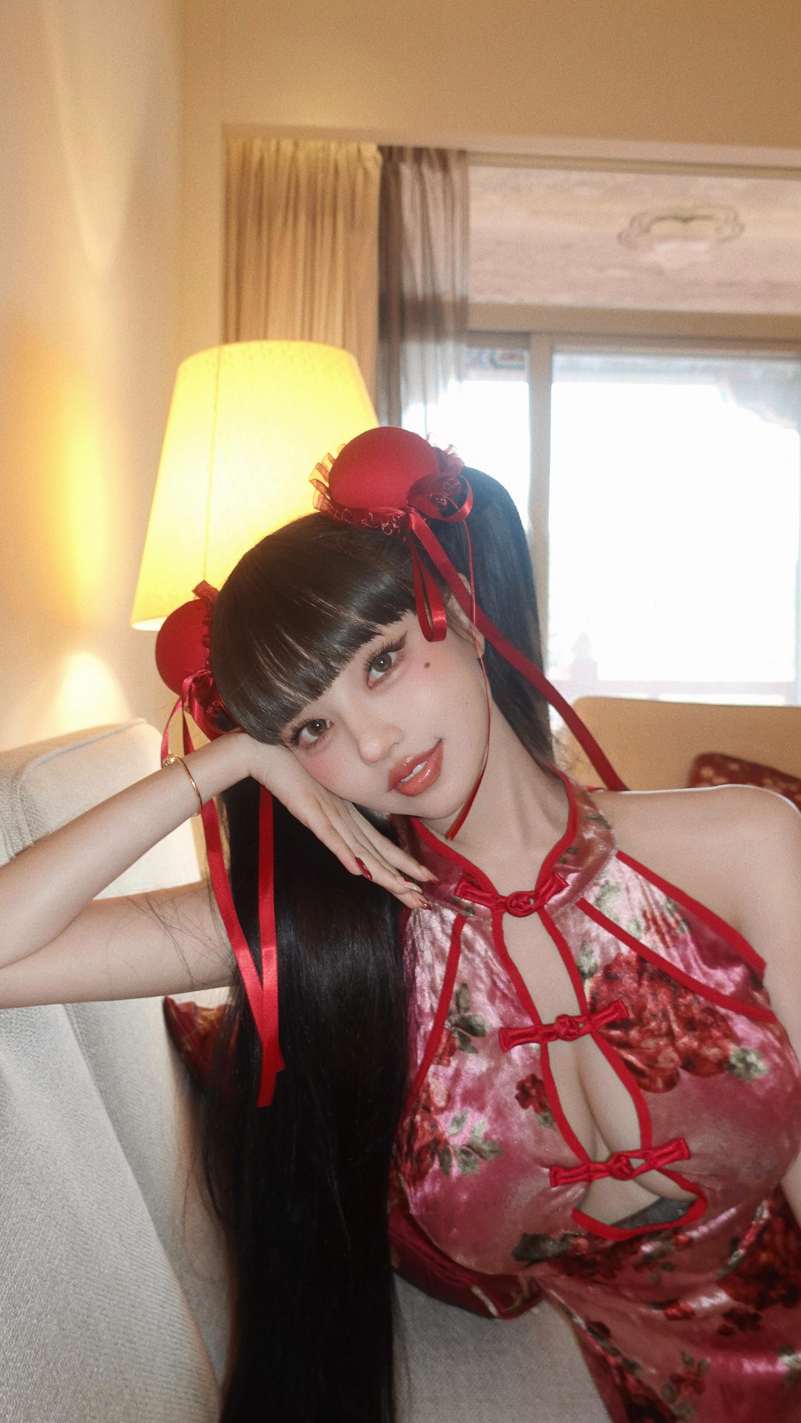 火辣女神「黃琳」 飽滿的胸型弧度極致誘人 看了都淪陷-第1章-图片6