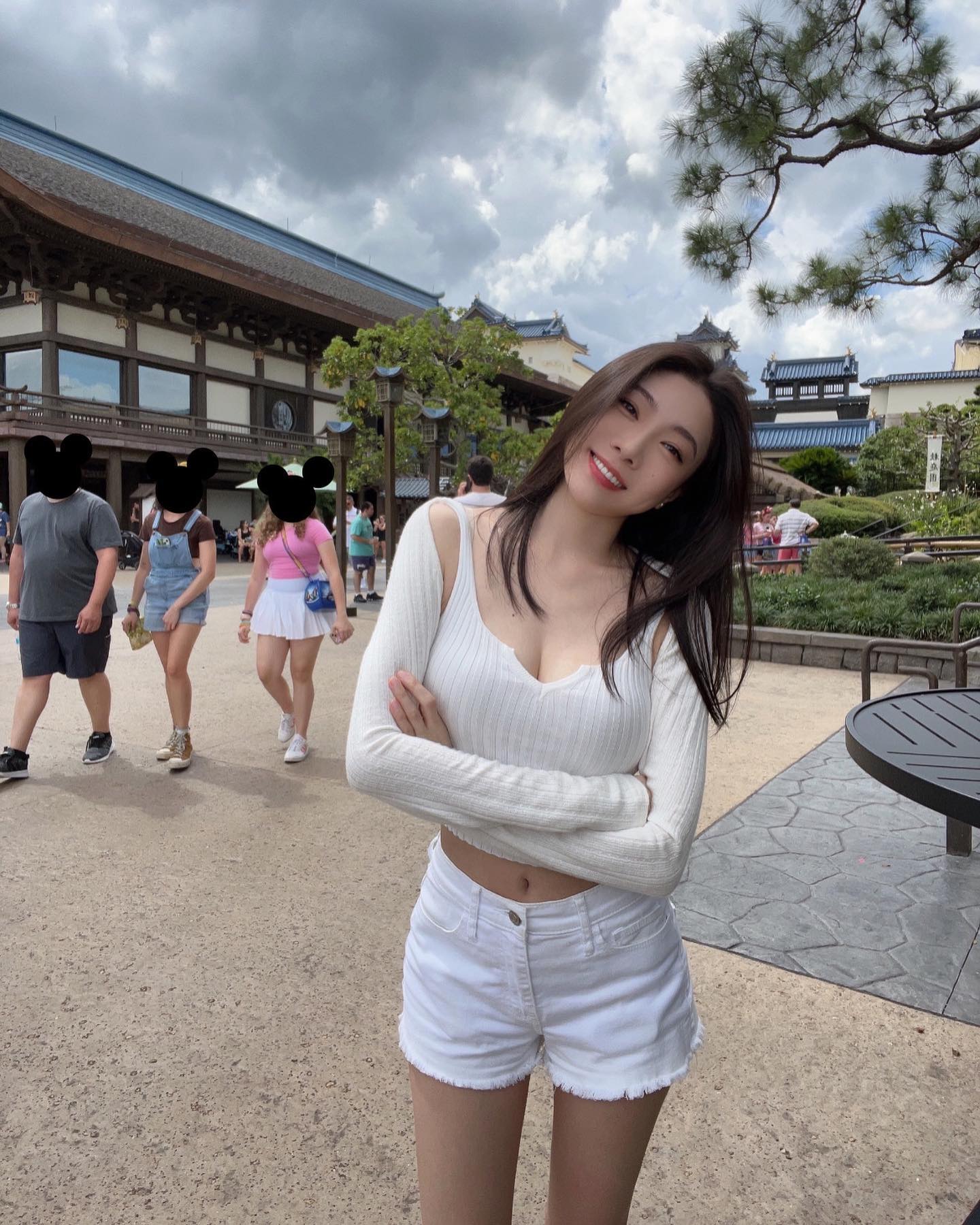 大奶妹「邵岱兒」傲人上圍撩人.....極緻誘惑的乳力爆棚-第1章-图片3