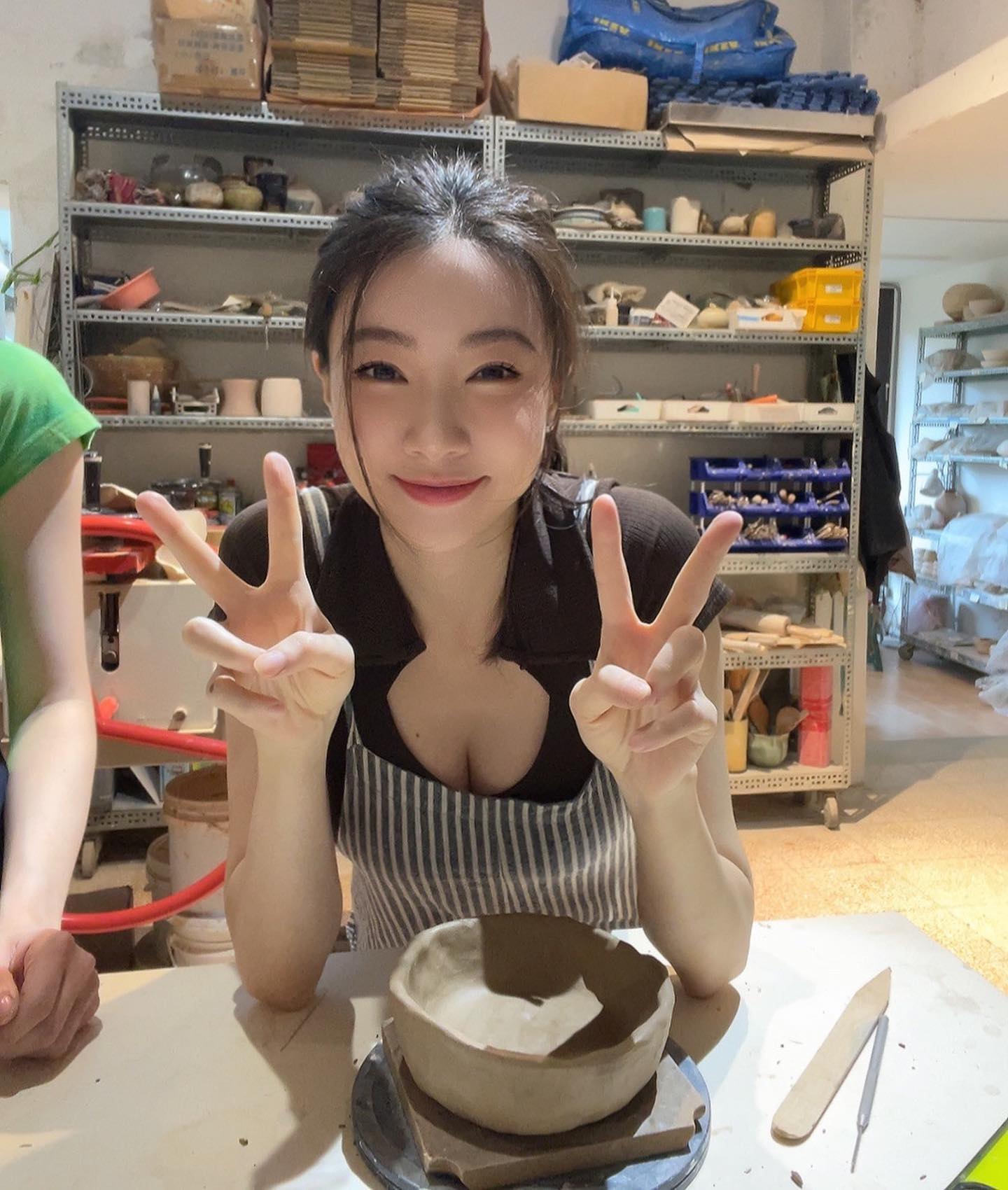 大奶妹「邵岱兒」傲人上圍撩人.....極緻誘惑的乳力爆棚-第1章-图片4