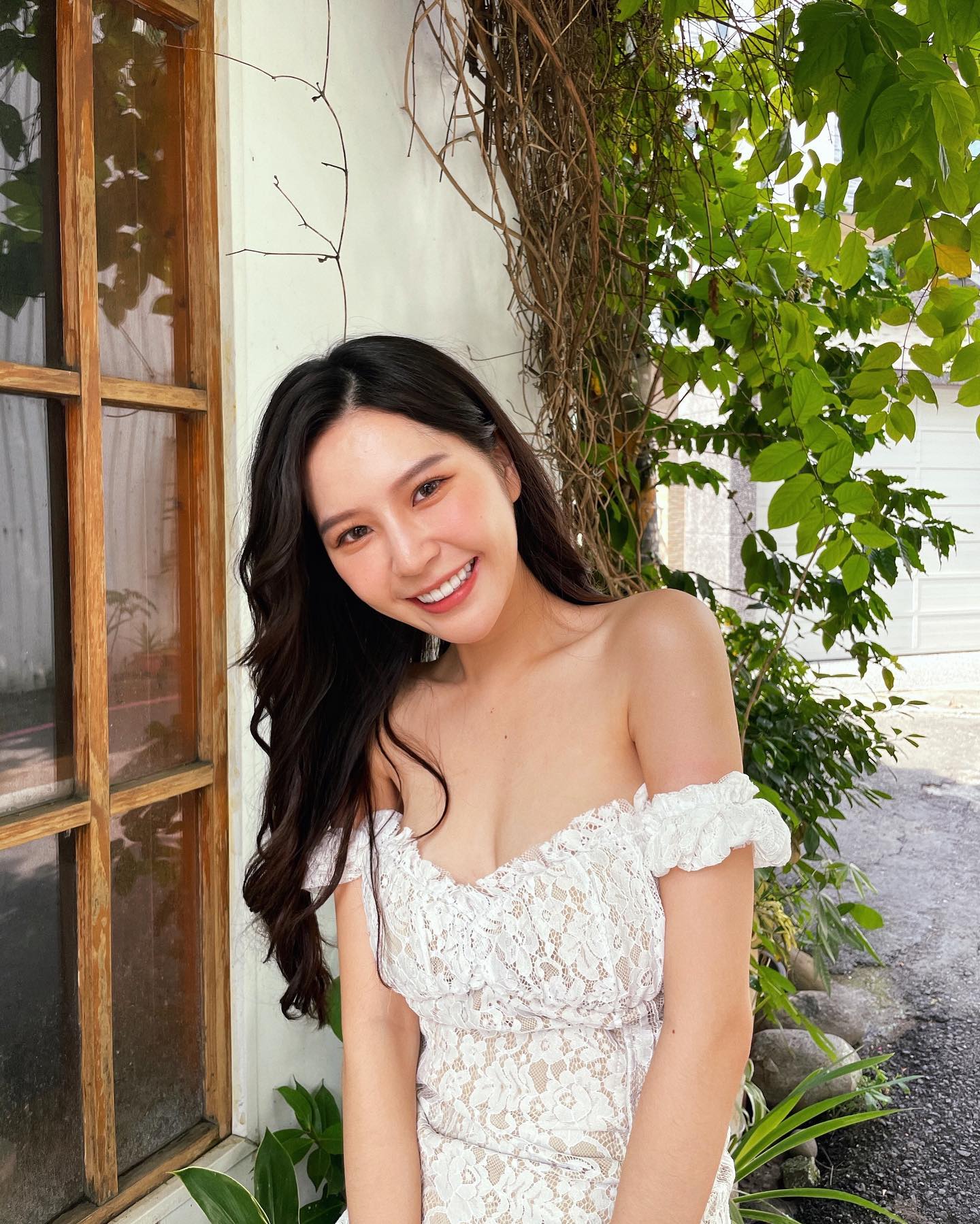 「喬希啊」胸前乳量若隱若現 藏不住的火辣誘惑-第1章-图片10