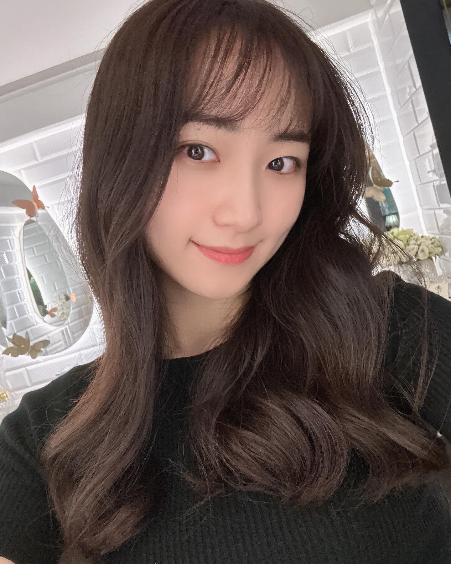 清秀美女「葉欣宜」姣好外貌擄獲眾人芳心　-第1章-图片3