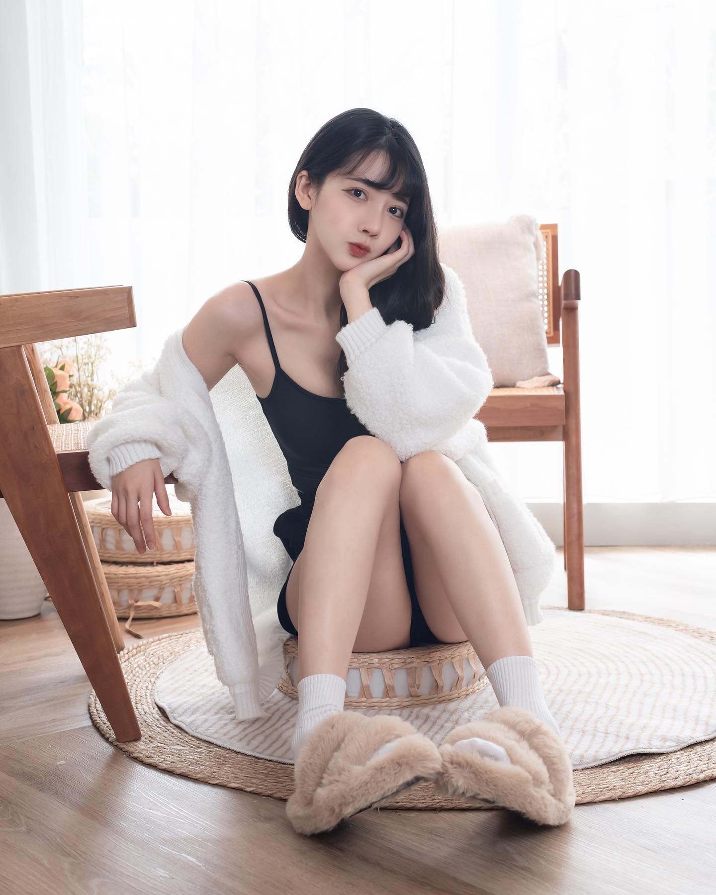 氣質女孩「Angelia 宸」雪白肌膚讓人稱羨 犯規十足-第1章-图片10