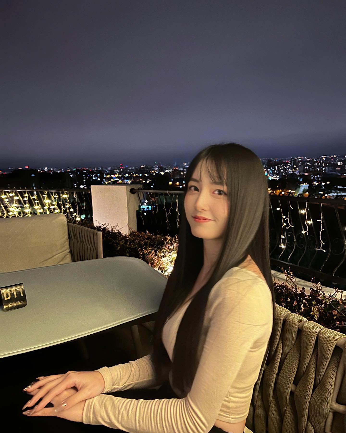 正妹「惀惀Elaine」氣質外型讓粉絲不小心戀愛了-第1章-图片10