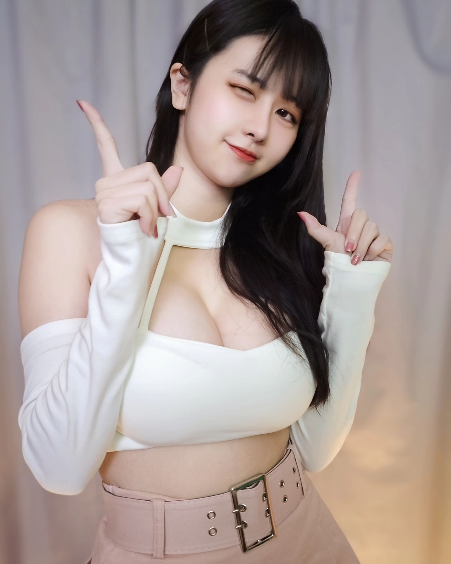 大奶直播主「靜兒Eva」優質身材曲線 曼妙無敵-第1章-图片7