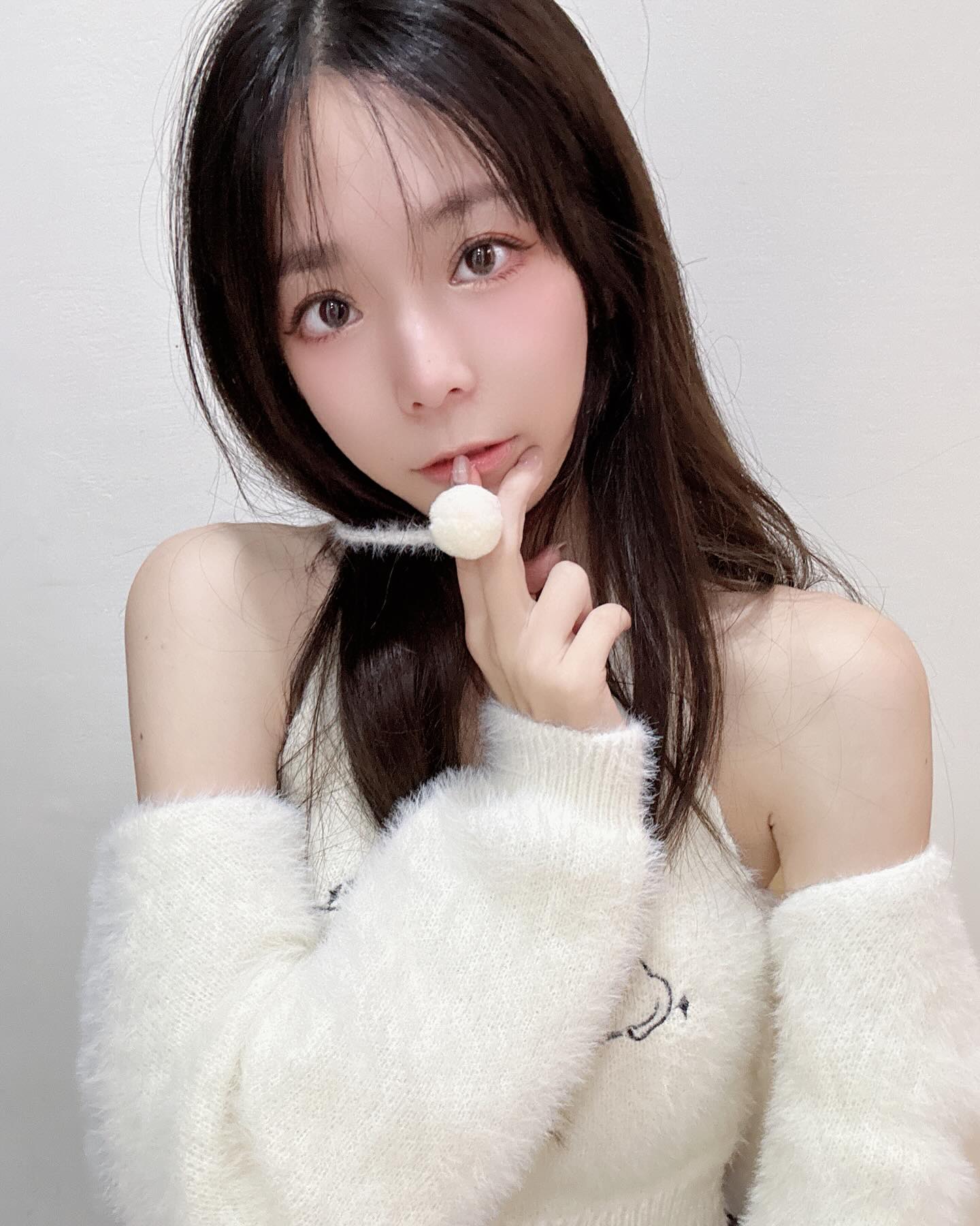 「千緒Tracy」雪白肌袒露誘惑把你給征服-第1章-图片5