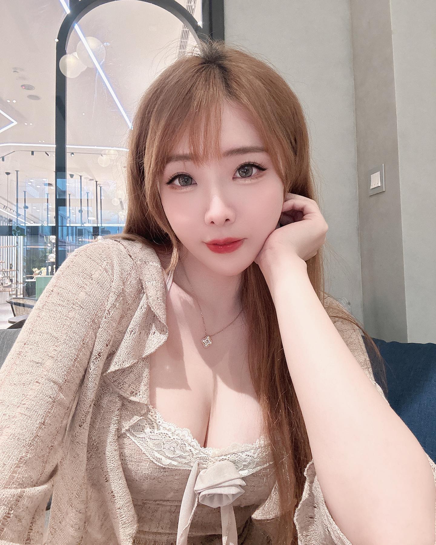 美乳正妹「張筱柔」精緻臉蛋搭配完美身材 吸粉無數-第1章-图片1