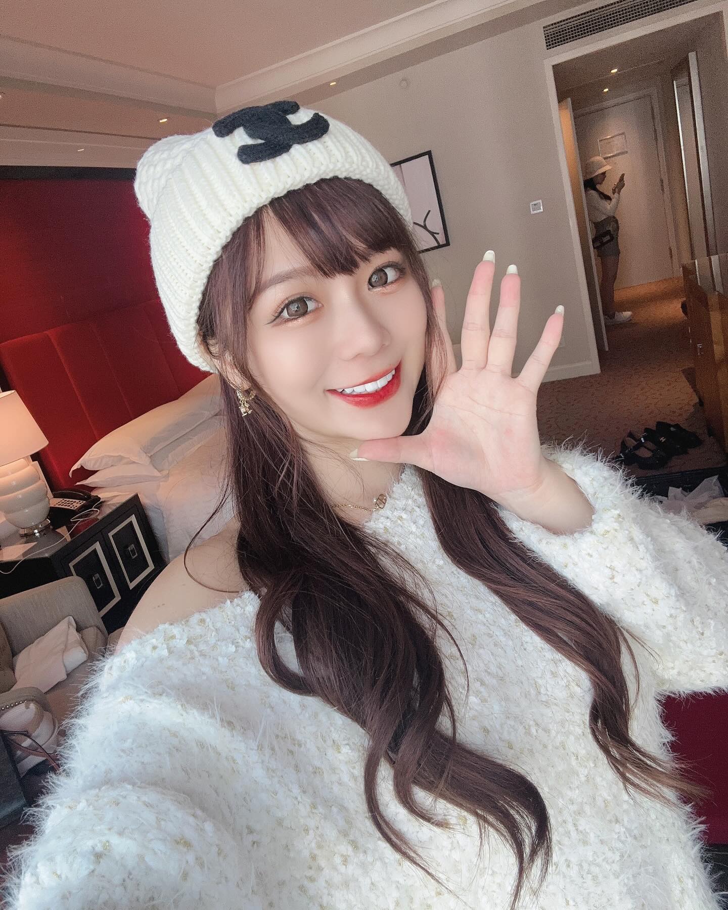 性感奶妹「予依-第1章-图片6