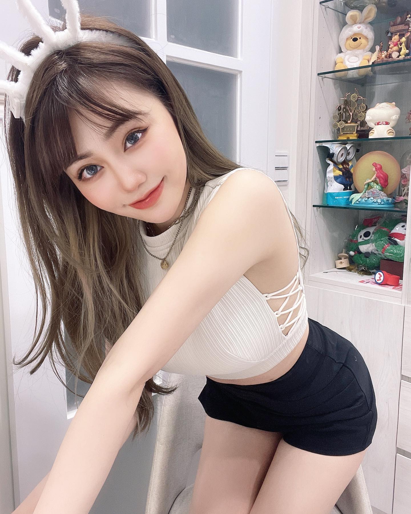 美艷女神「孫卉彤Candy」魔鬼身材的誘惑讓人難以招架-第1章-图片6