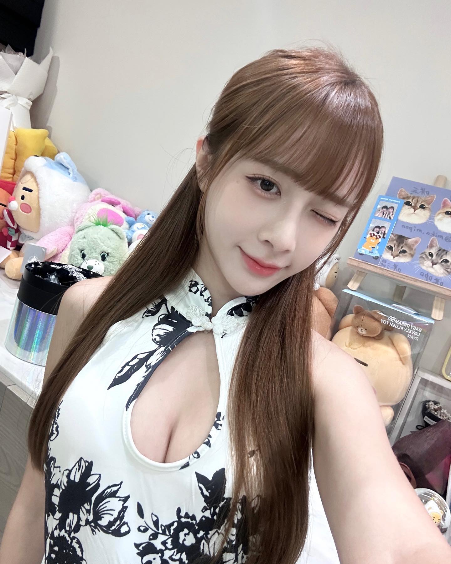 直播正妹「靜靜」唯美的性感曲線散發濃厚魅力-第1章-图片2