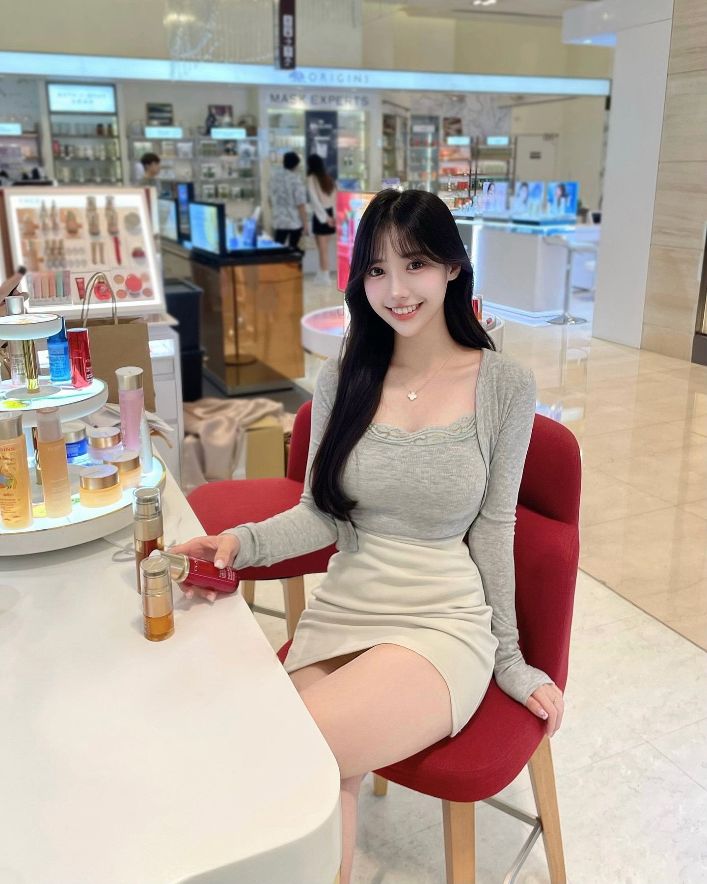 極品嫩模「張七七」 白嫩雪乳鮮嫩欲垂 滿滿誘惑無法抗拒-第1章-图片1