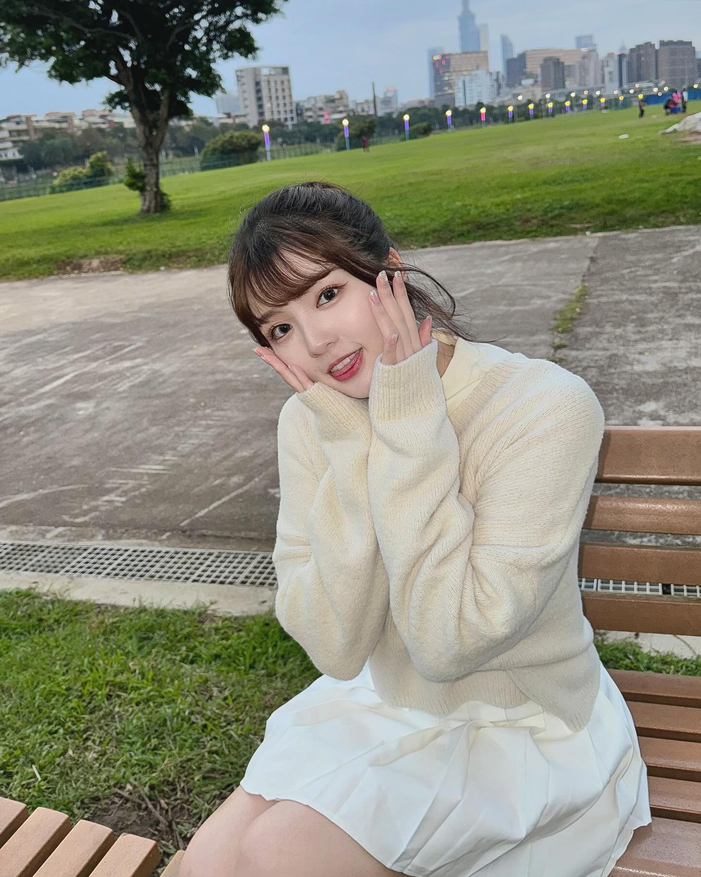 精靈系女孩「鼎惠Venus」渾圓美胸白又大快蹦出 有夠兇猛-第1章-图片8