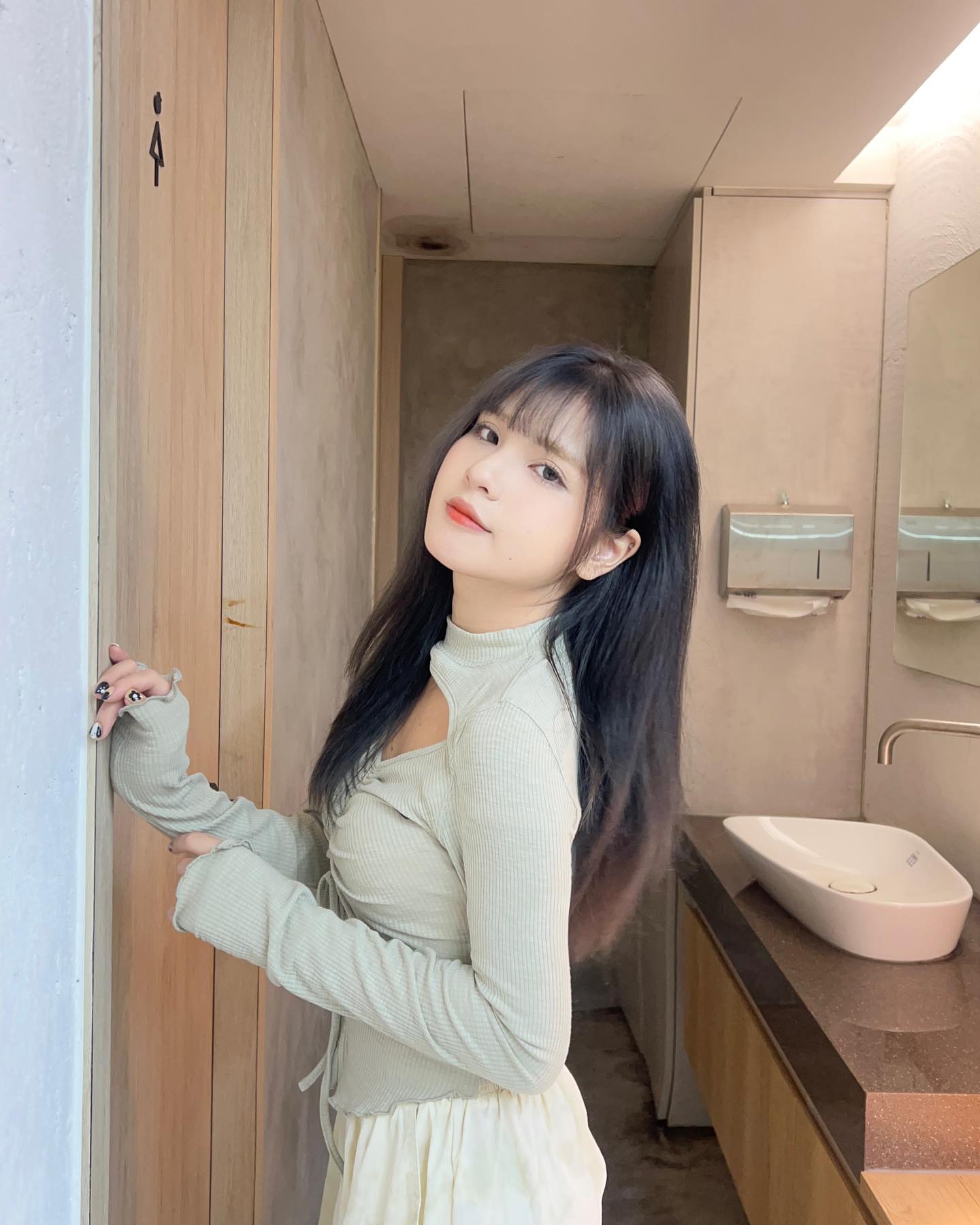 啦啦隊女孩「俐蓁 Lizhen」渾圓飽滿身材火辣 小露心機勾引你-第1章-图片7