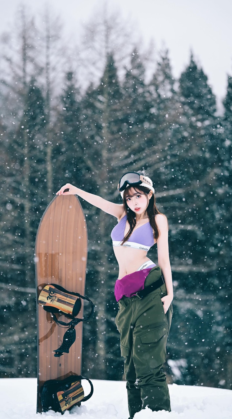 你的 CK 超人已上線！超辣甜美正妹 Holly　原來是醫學系高材生！-第1章-图片10