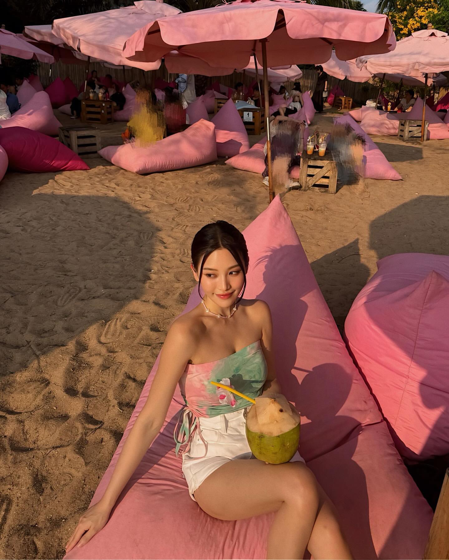 北一女神約上車「暗黑內裝」大放送絕頂Body大放送-第1章-图片5