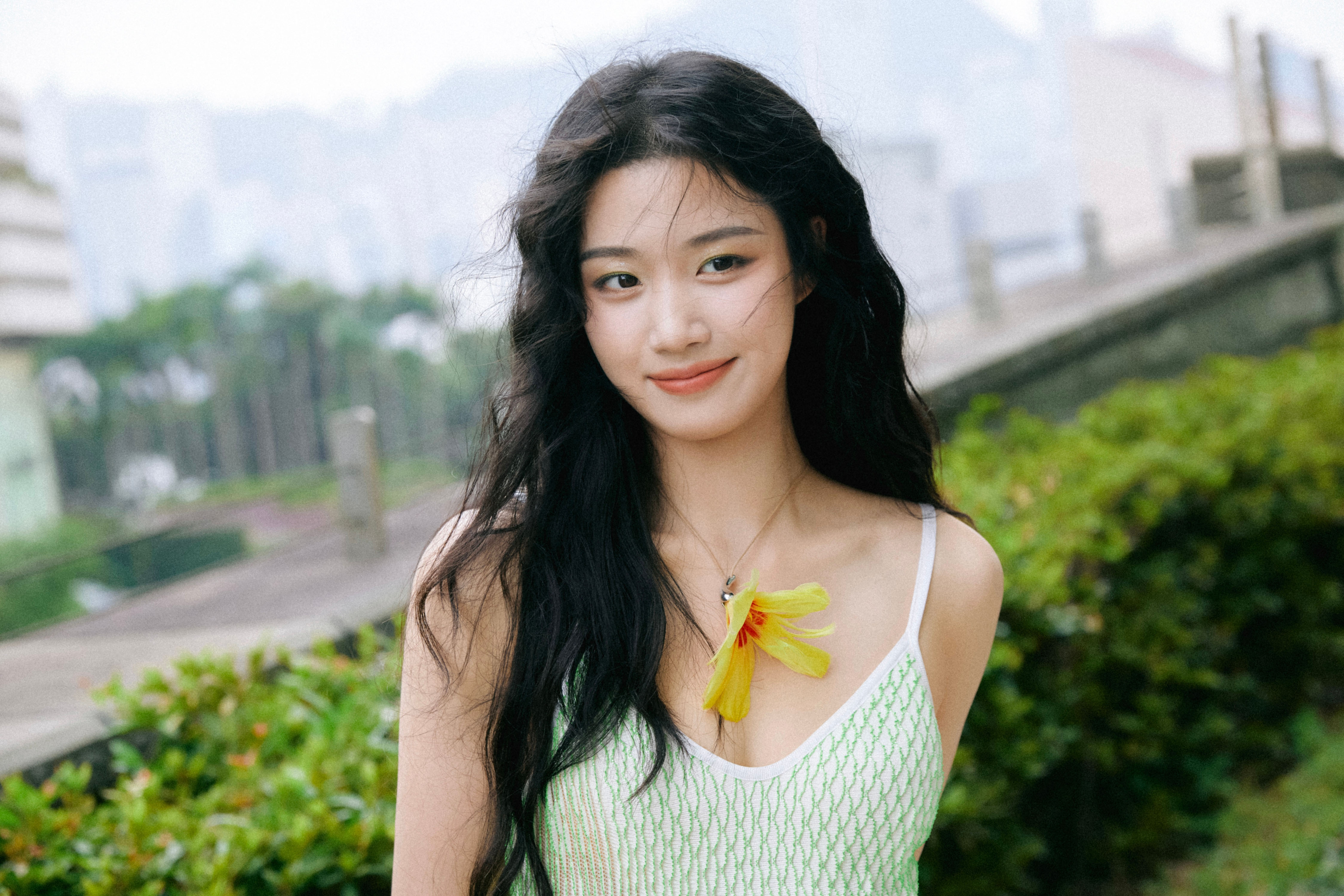 港島有風過，飛鳥送信來—盧昱曉[高清套圖]-第1章-图片1