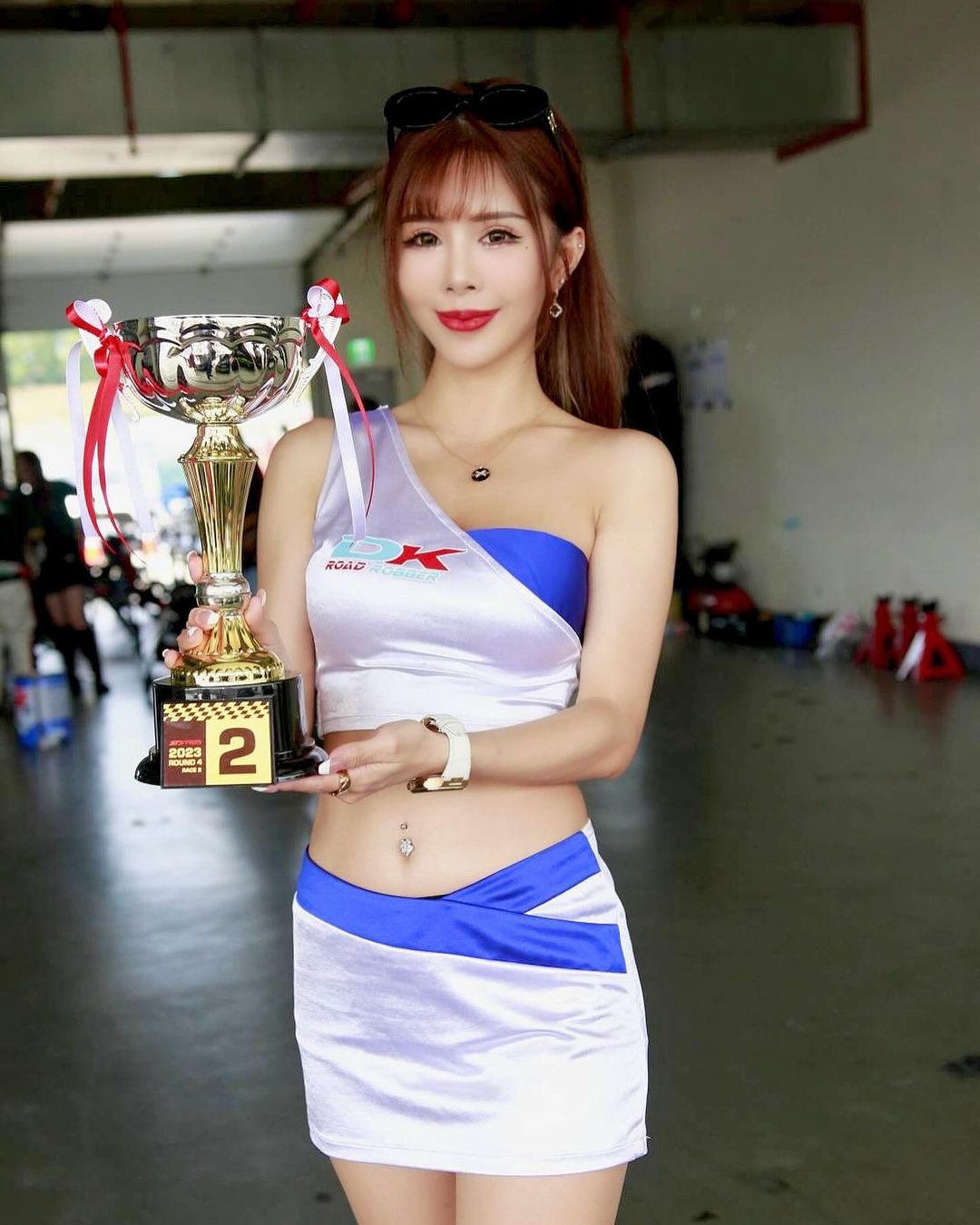 「高萱Kimmy」是運動女神的他同時也是幸運車模喔-第1章-图片5