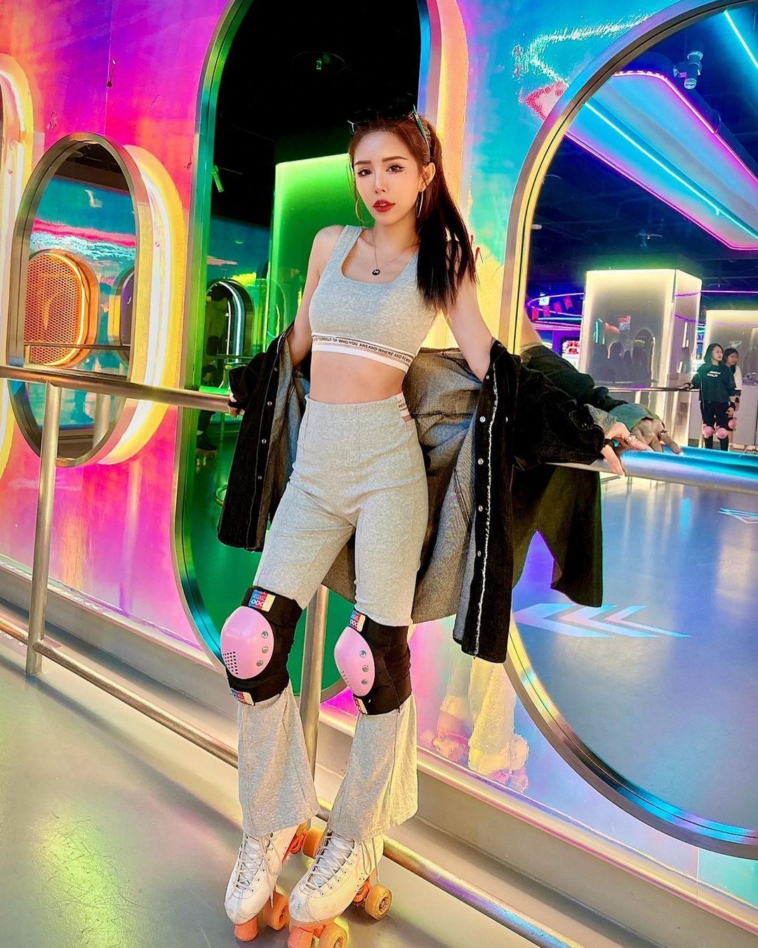 「高萱Kimmy」是運動女神的他同時也是幸運車模喔-第1章-图片1