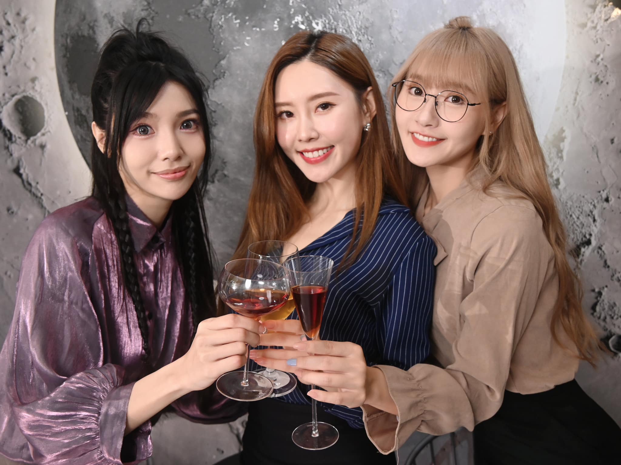 【網路收集】台灣美腿女郎 許小葆 經營的酒吧攝影棚團拍-第1章-图片60